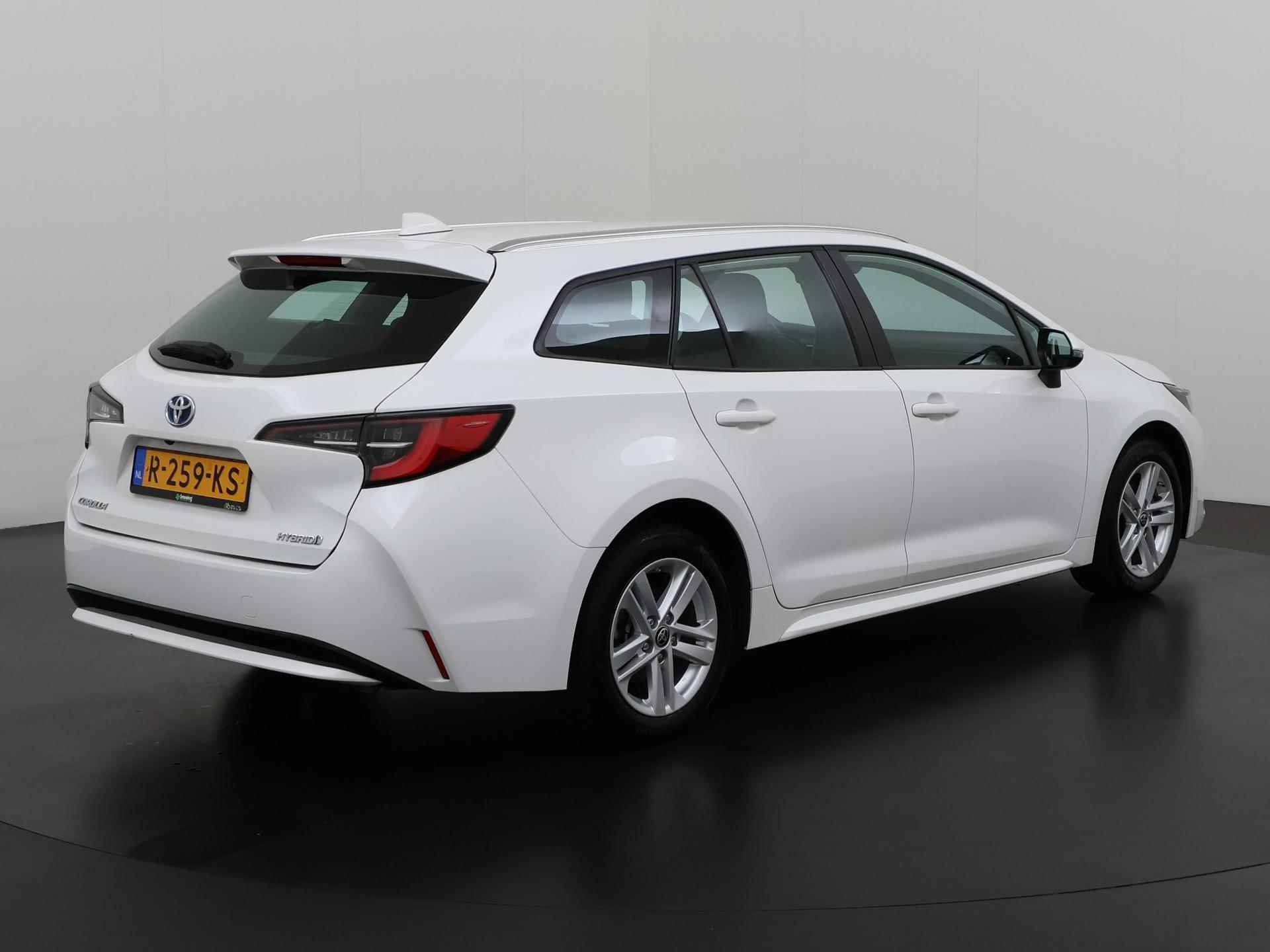 Toyota Corolla Touring Sports 1.8 Hybrid Active | Camera | Adapt Cruise | Carplay | Zondag Open! - 4/33