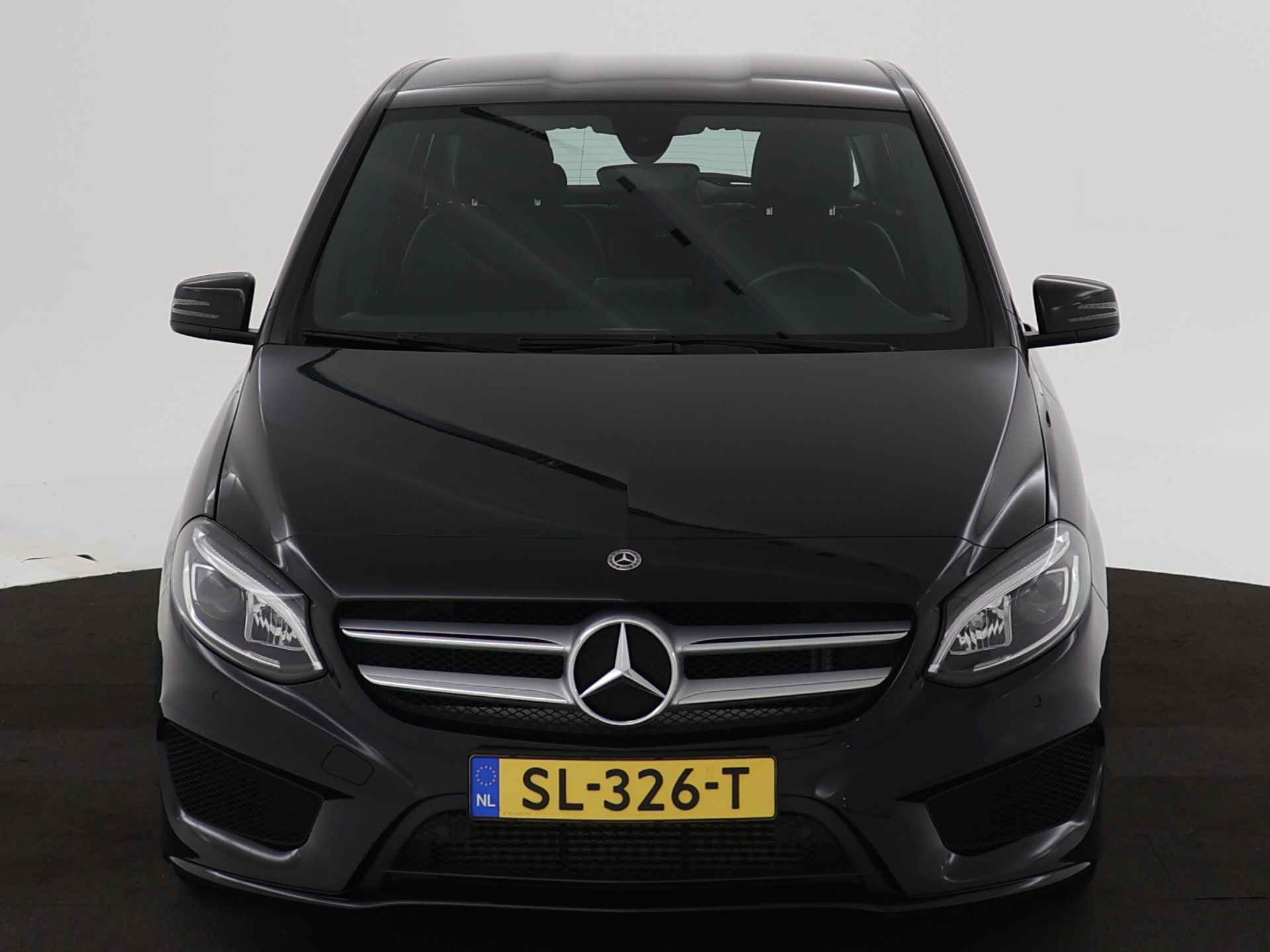 Mercedes-Benz B-Klasse 180 Business Solution AMG | Stoelverwarming | Parkeerpakket met Camera | LED Verlichting | Navigatie | Cruise Controle | - 29/45