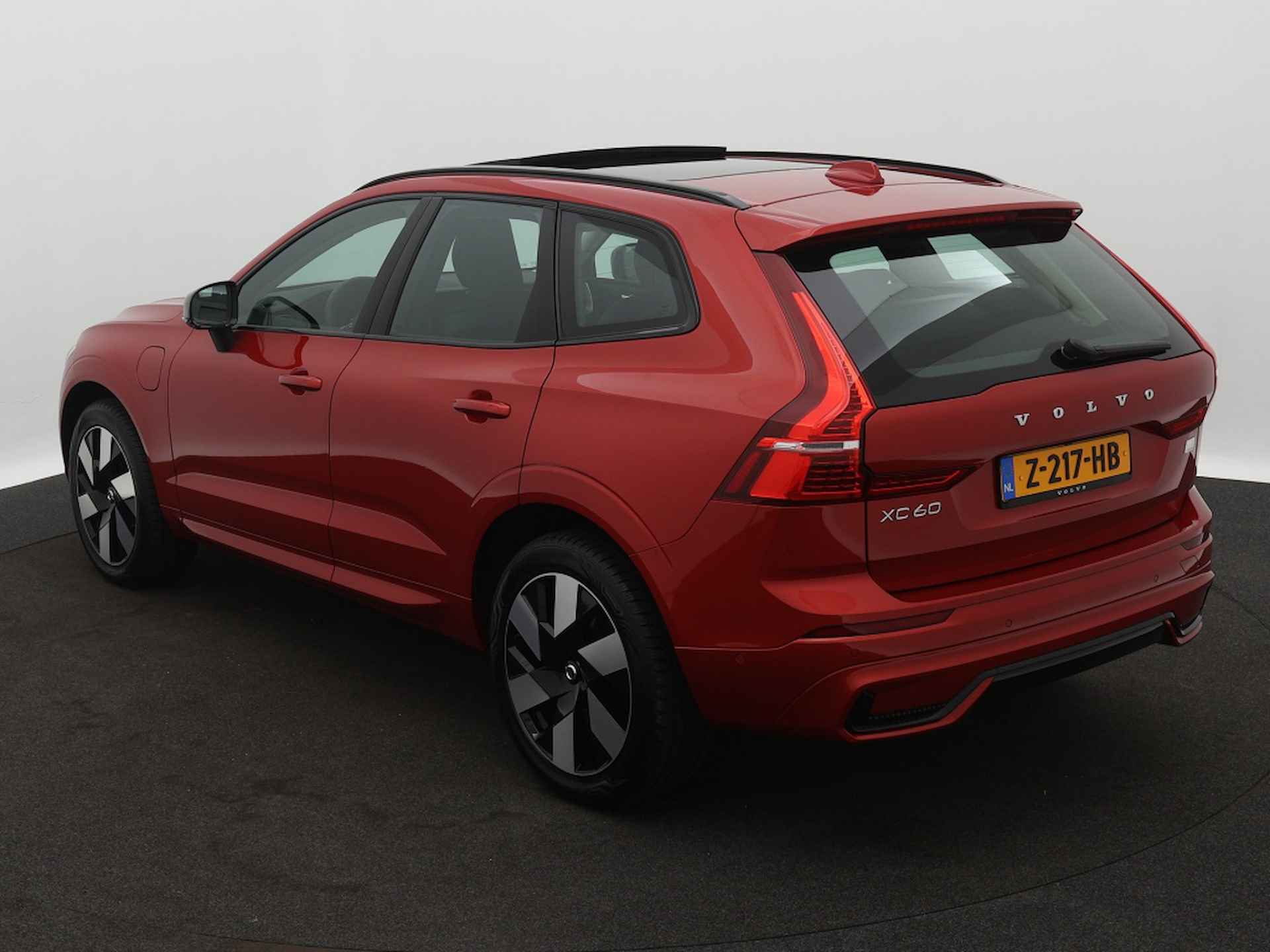 Volvo XC60 2.0 T6 AWD Ultimate Dark | Harman Kardon | trekhaak | leder - 3/29