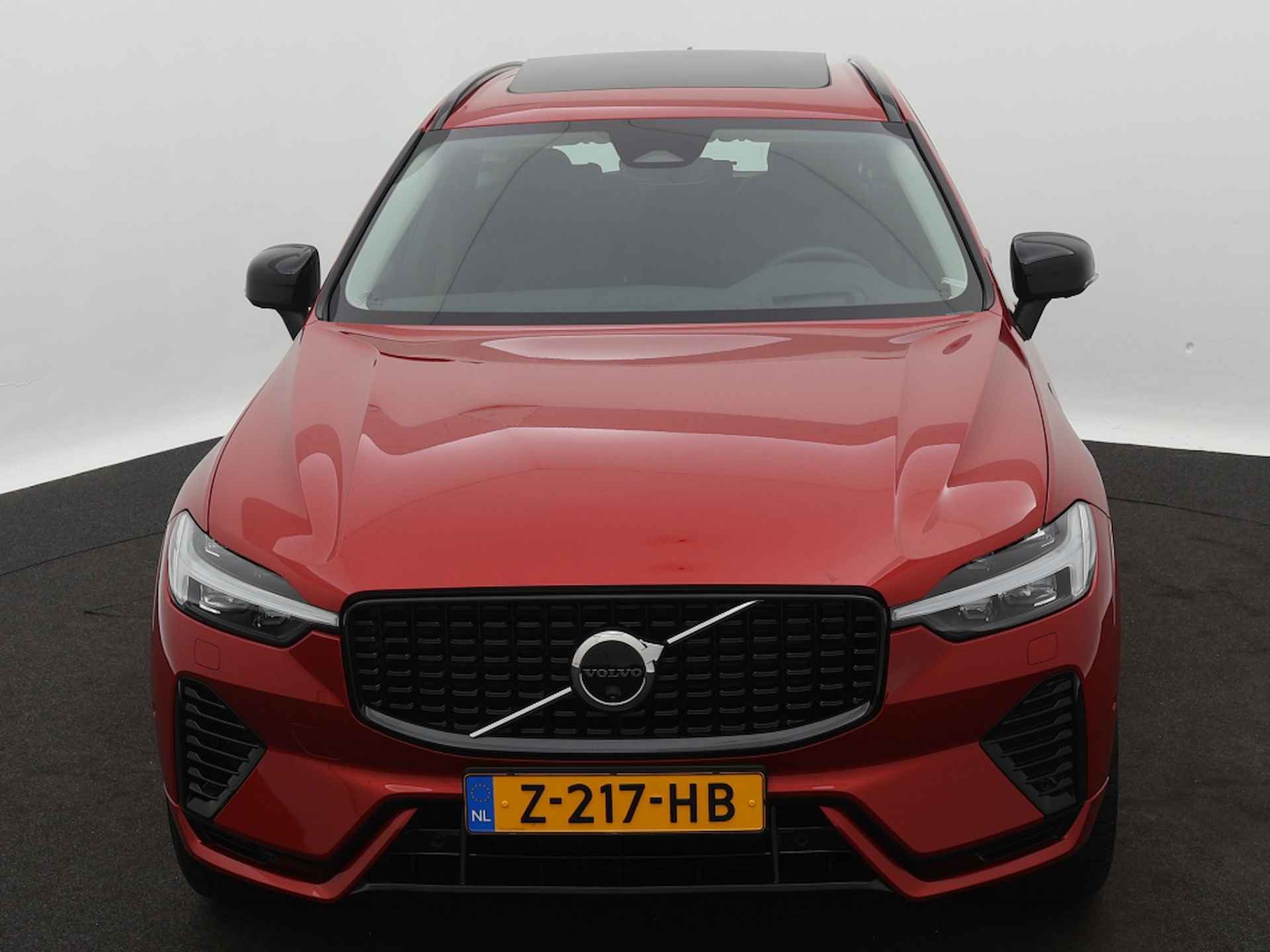 Volvo XC60 2.0 T6 AWD Ultimate Dark | Harman Kardon | trekhaak | leder - 8/29