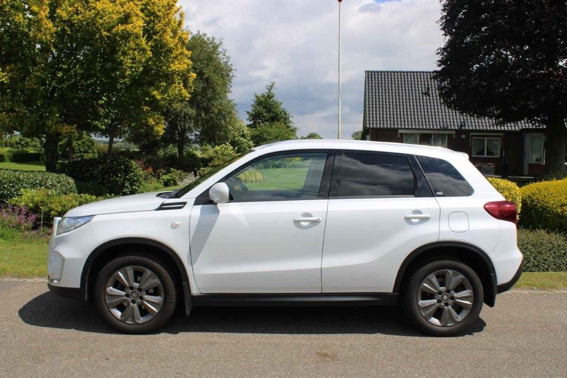 SUZUKI Vitara 1.4 140pk 4WD Boosterjet Select ECC/ACC/navi/camera/trekhaak - 28/40