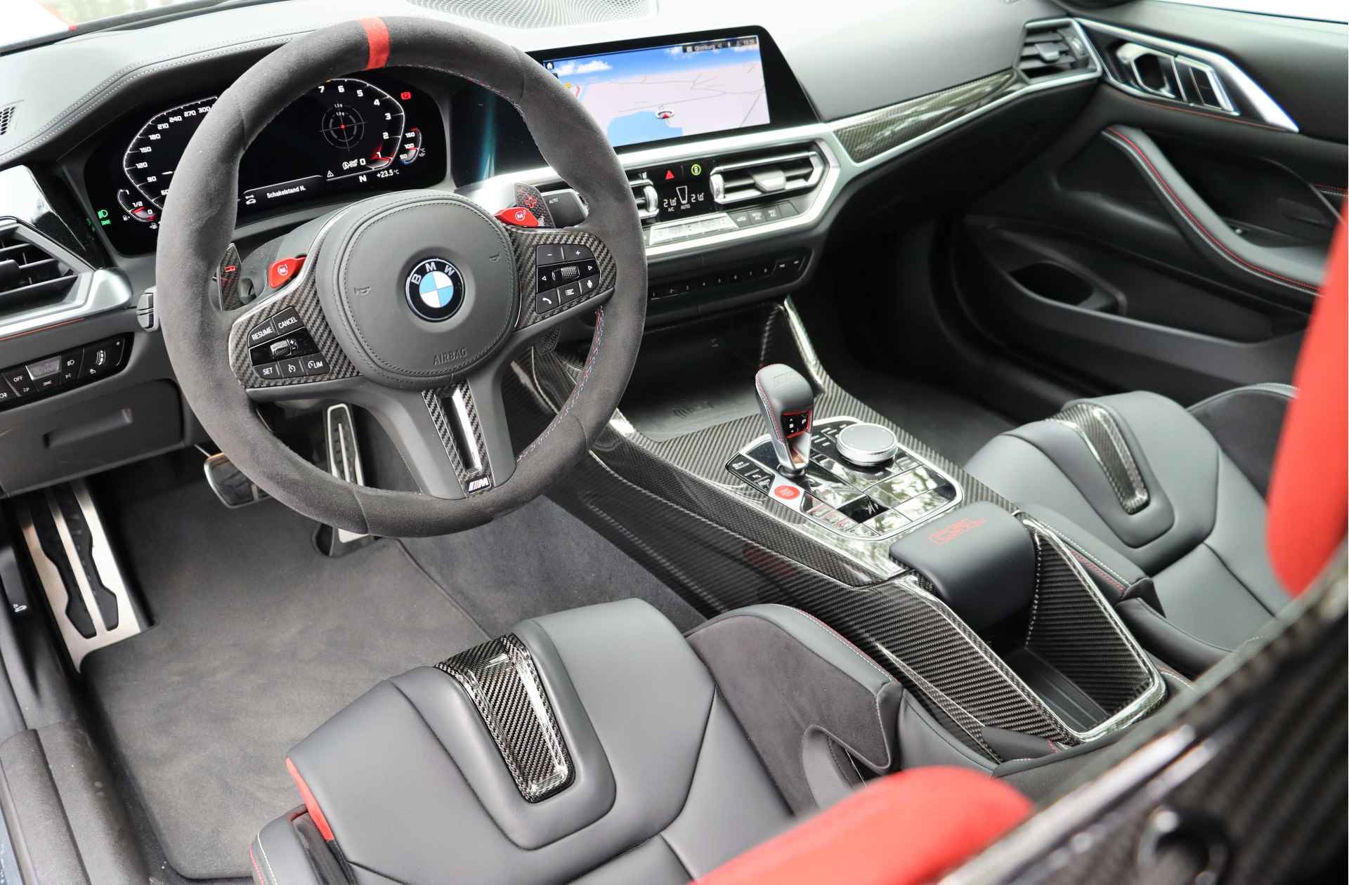 BMW 4 Serie Coupé M4 CSL High Executive Automaat / BMW M 50 Jahre uitvoering / M Drive Professional / M Carbon-Keramik-Remmen / M Carbon Race kuip stoelen / M Adaptief onderstel - 18/32