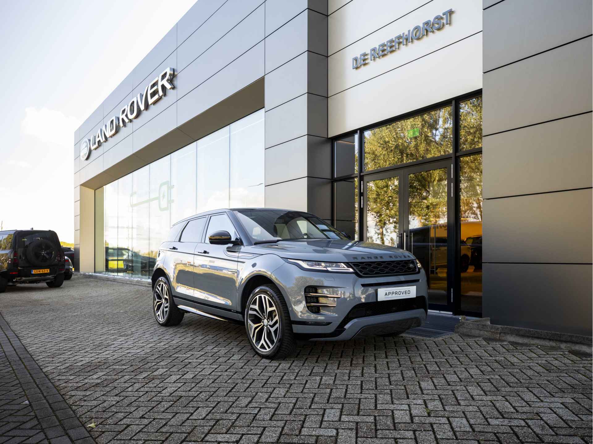 Land Rover Range Rover Evoque D180 AWD R-Dynamic FIRST EDITION | HUD | Adaptive Cruise | ClearSight | - 19/65