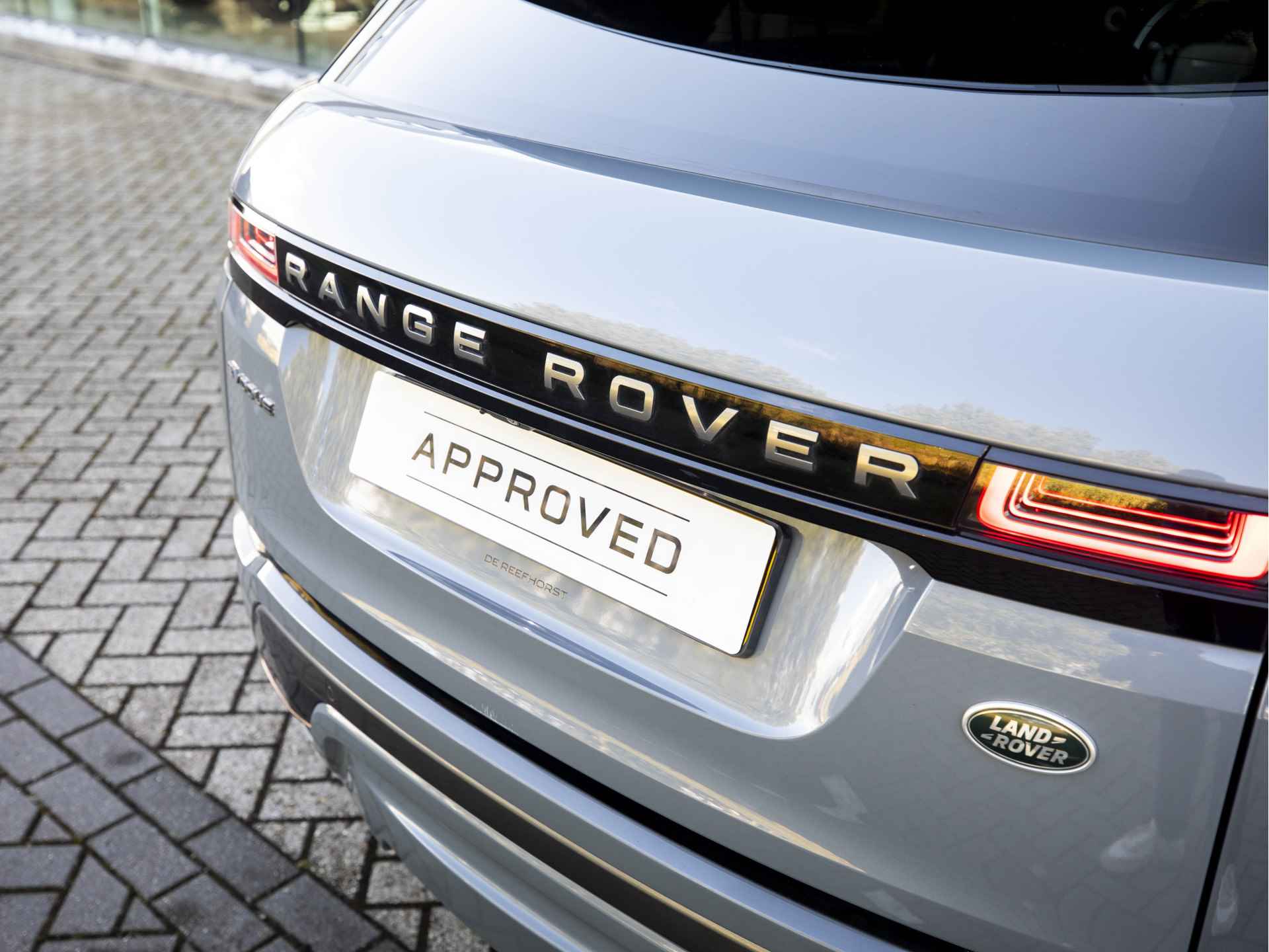 Land Rover Range Rover Evoque D180 AWD R-Dynamic FIRST EDITION | HUD | Adaptive Cruise | ClearSight | - 27/65