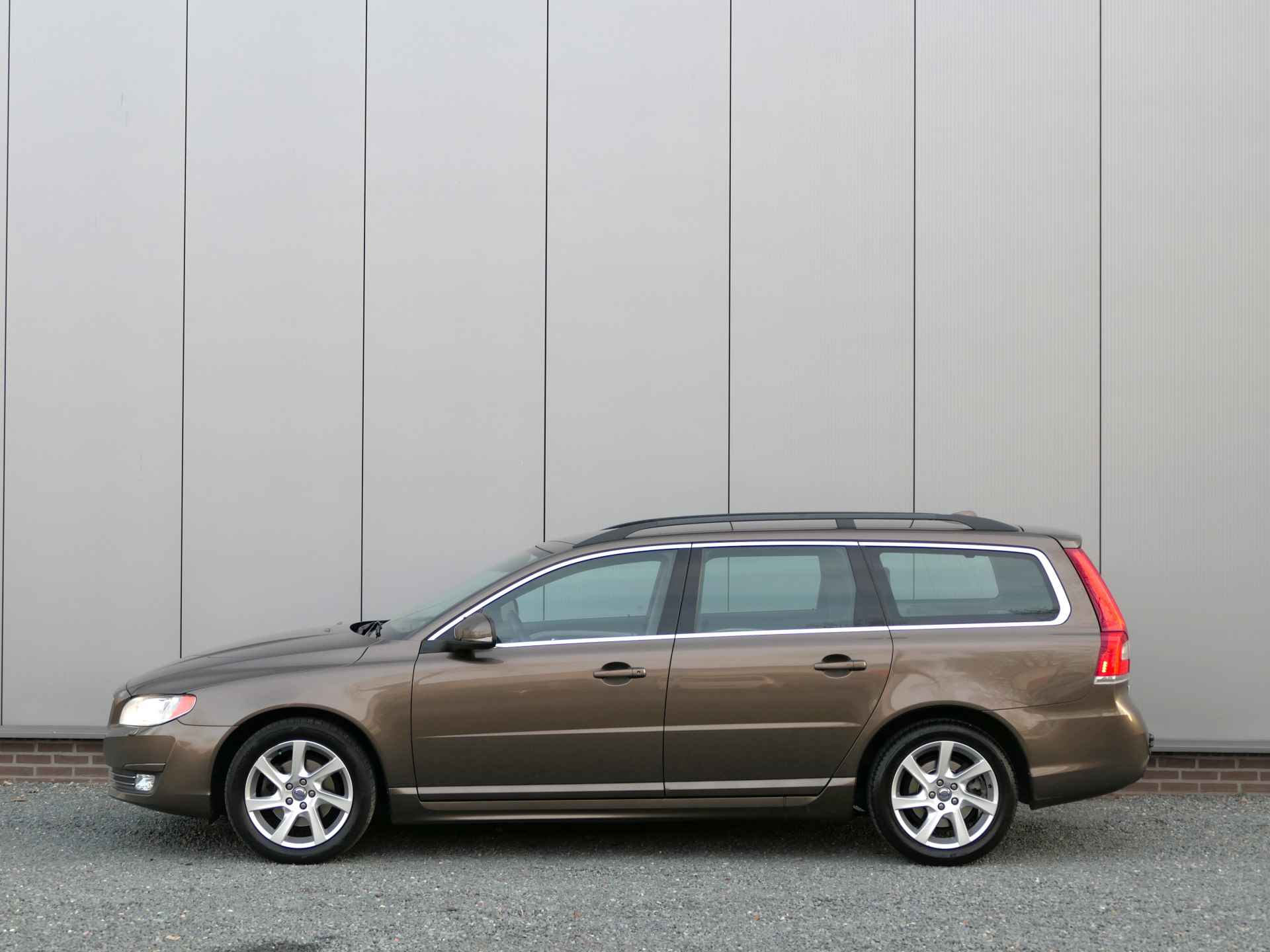 Volvo V70 T4 Nordic+ Leer / Trekhaak / Standkachel / Navi - 6/23