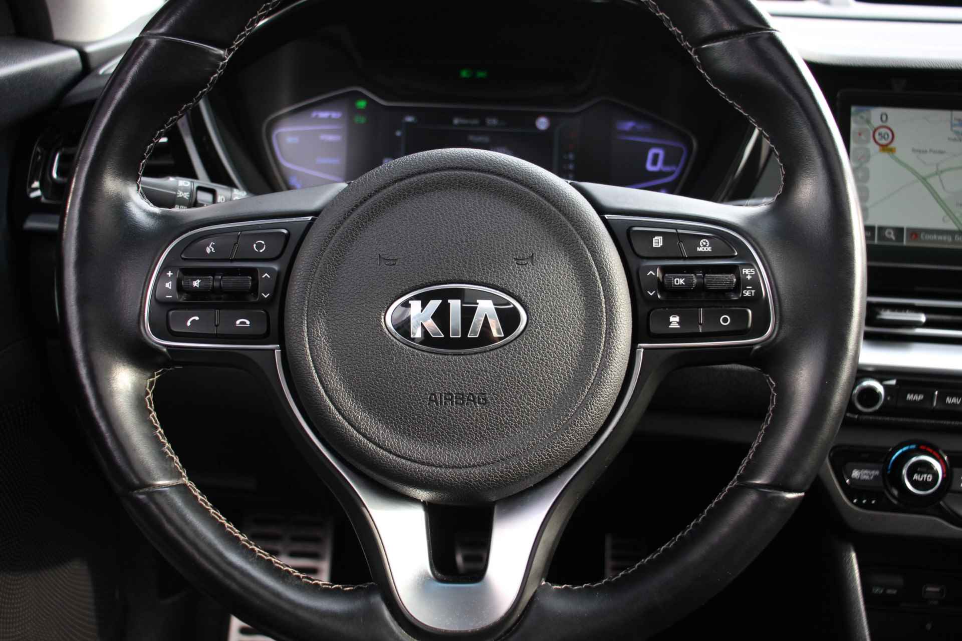 Kia Niro 1.6 GDi Hybrid ExecutiveLine | Schuif/kanteldak | VC | Camera | Stoelverw. + koeling | - 9/37