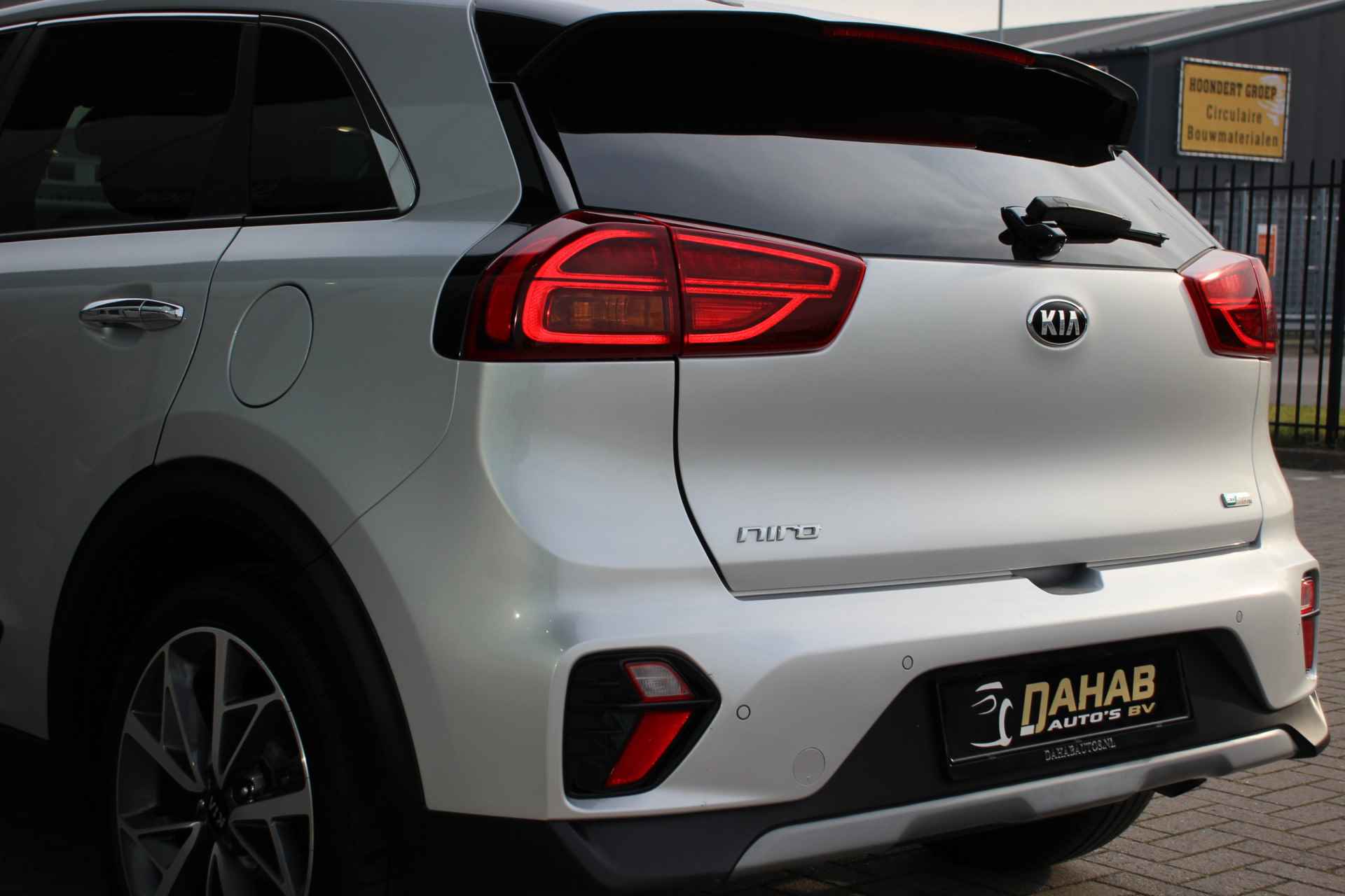 Kia Niro 1.6 GDi Hybrid ExecutiveLine | Schuif/kanteldak | VC | Camera | Stoelverw. + koeling | - 16/37