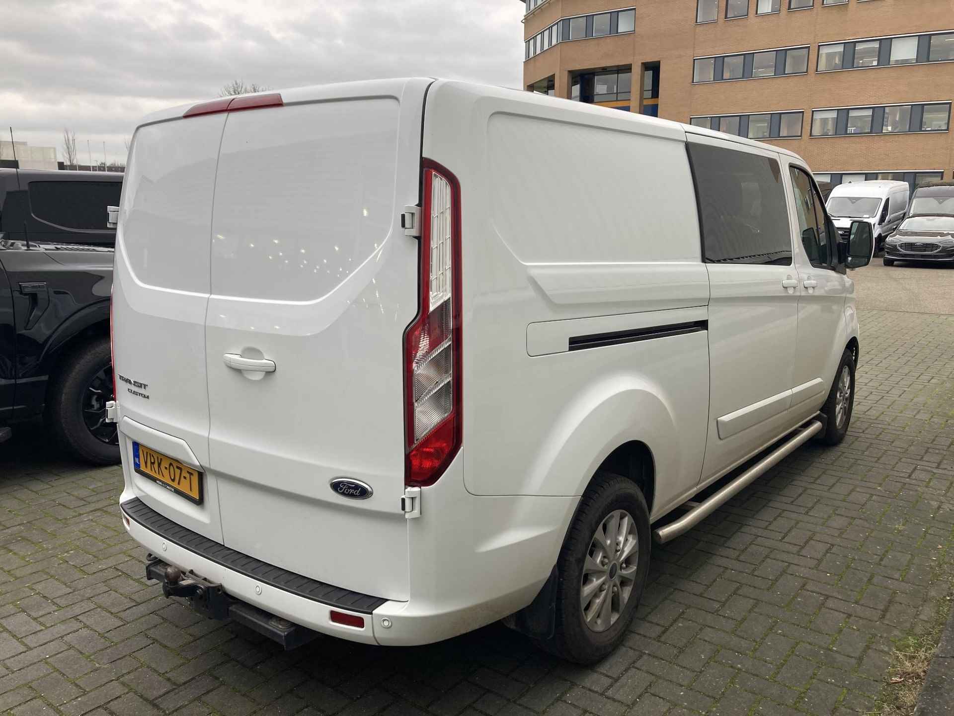 Ford Transit Custom 300 2.0 TDCI L2H1 Limited DC - 2/17