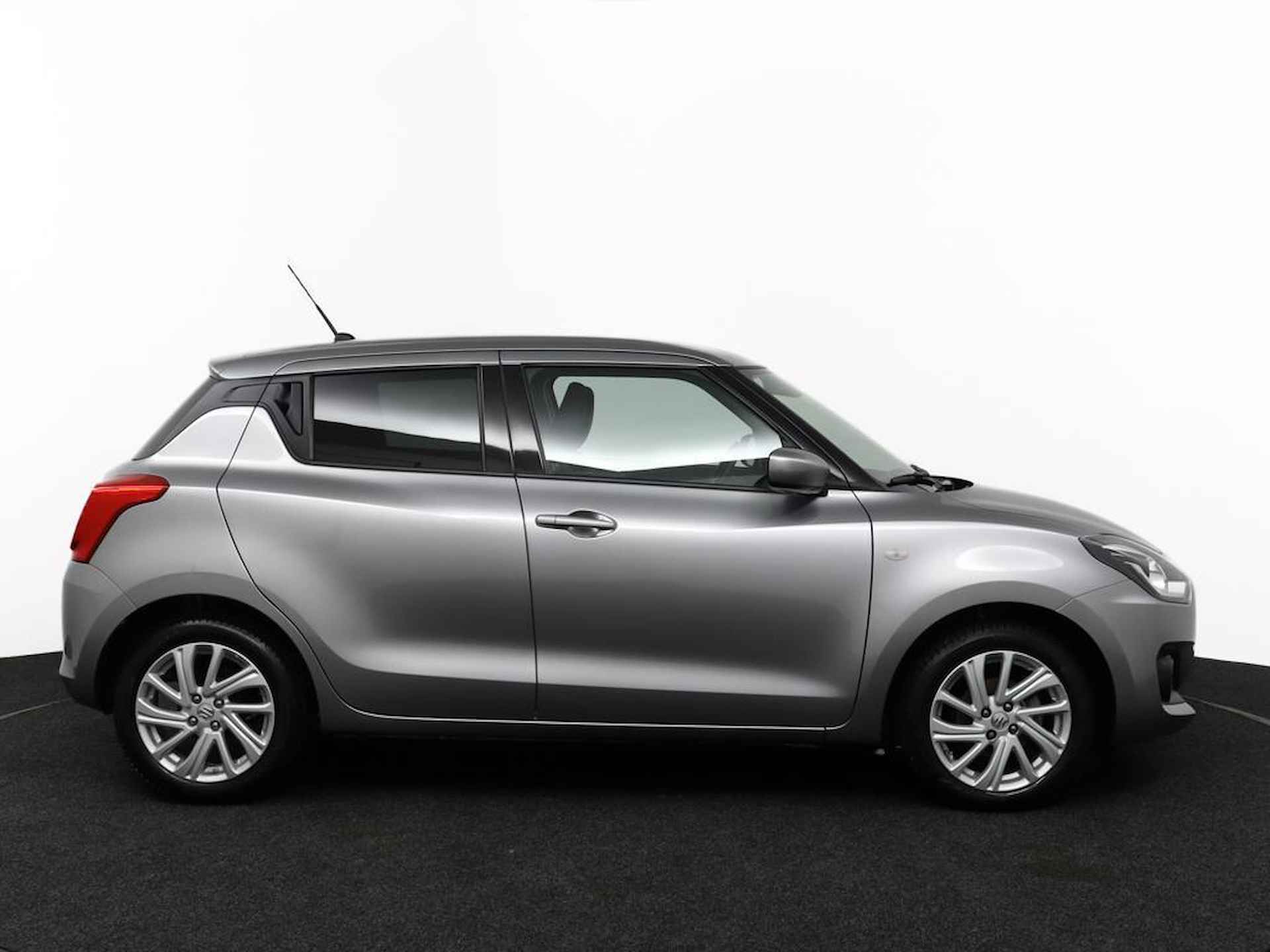 Suzuki Swift 1.2 Select Smart Hybrid | Airco | Navigatie | Cruise control adaptive | Lichtmetalen velgen | Camera | Stoelverwarming | - 6/52