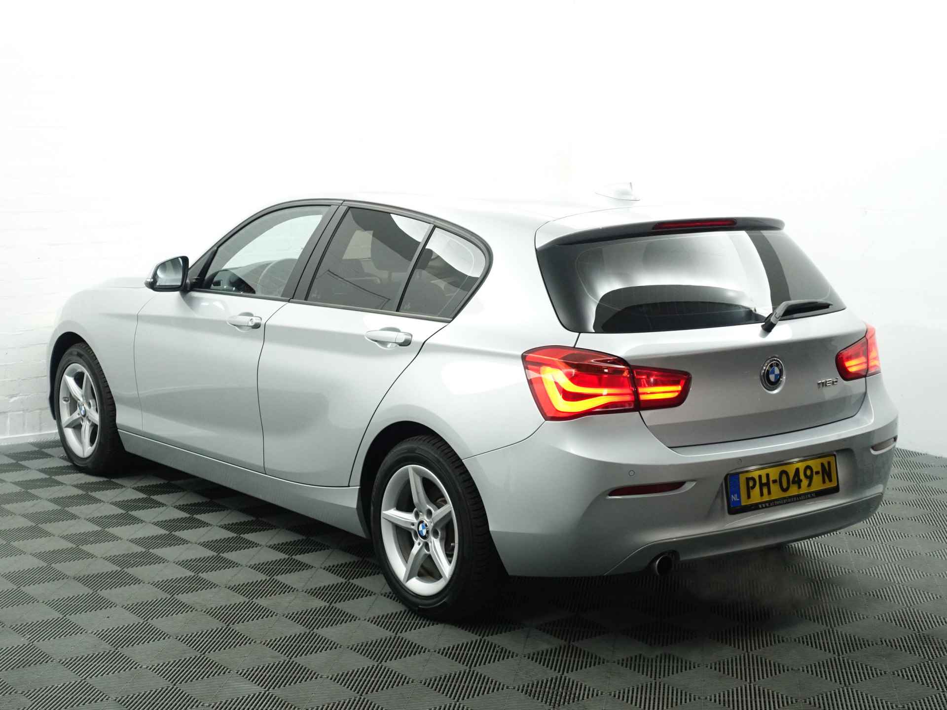 BMW 1-serie 116d M Sport High Exe Aut- Xenon Led, Navi, Clima, Dynamic Select, Park Assist - 6/36