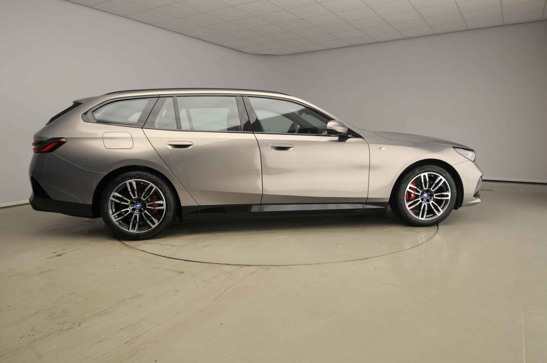 BMW i5 Touring eDrive40 M Sport Edition | M Sport package | M Sport package Pro - 5/45