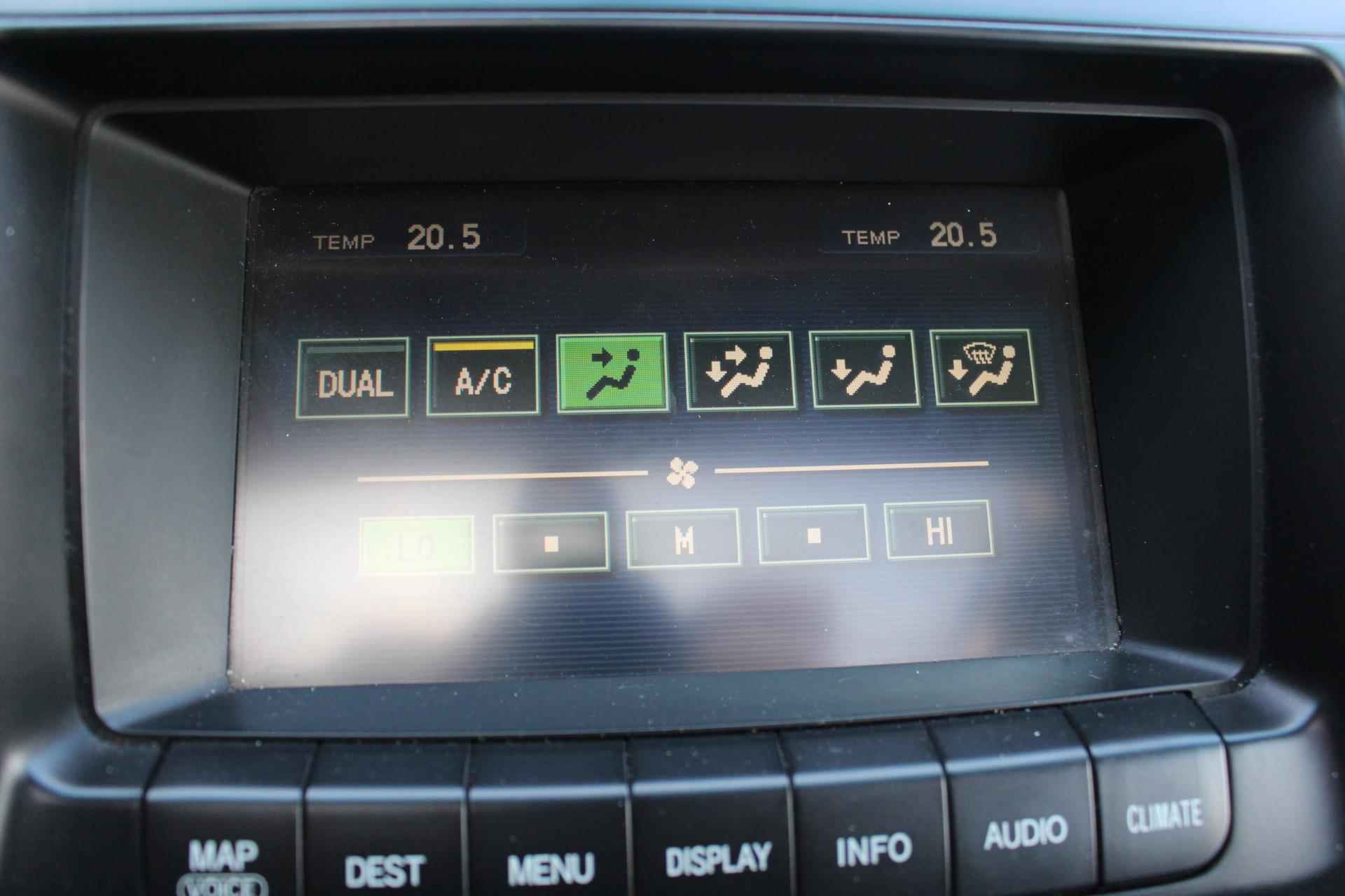 Toyota Land Cruiser 3.0 D-4D VX 5 pers Automaat Alle optie´s revisie versn bak bull bar treeplanken enz - 24/41