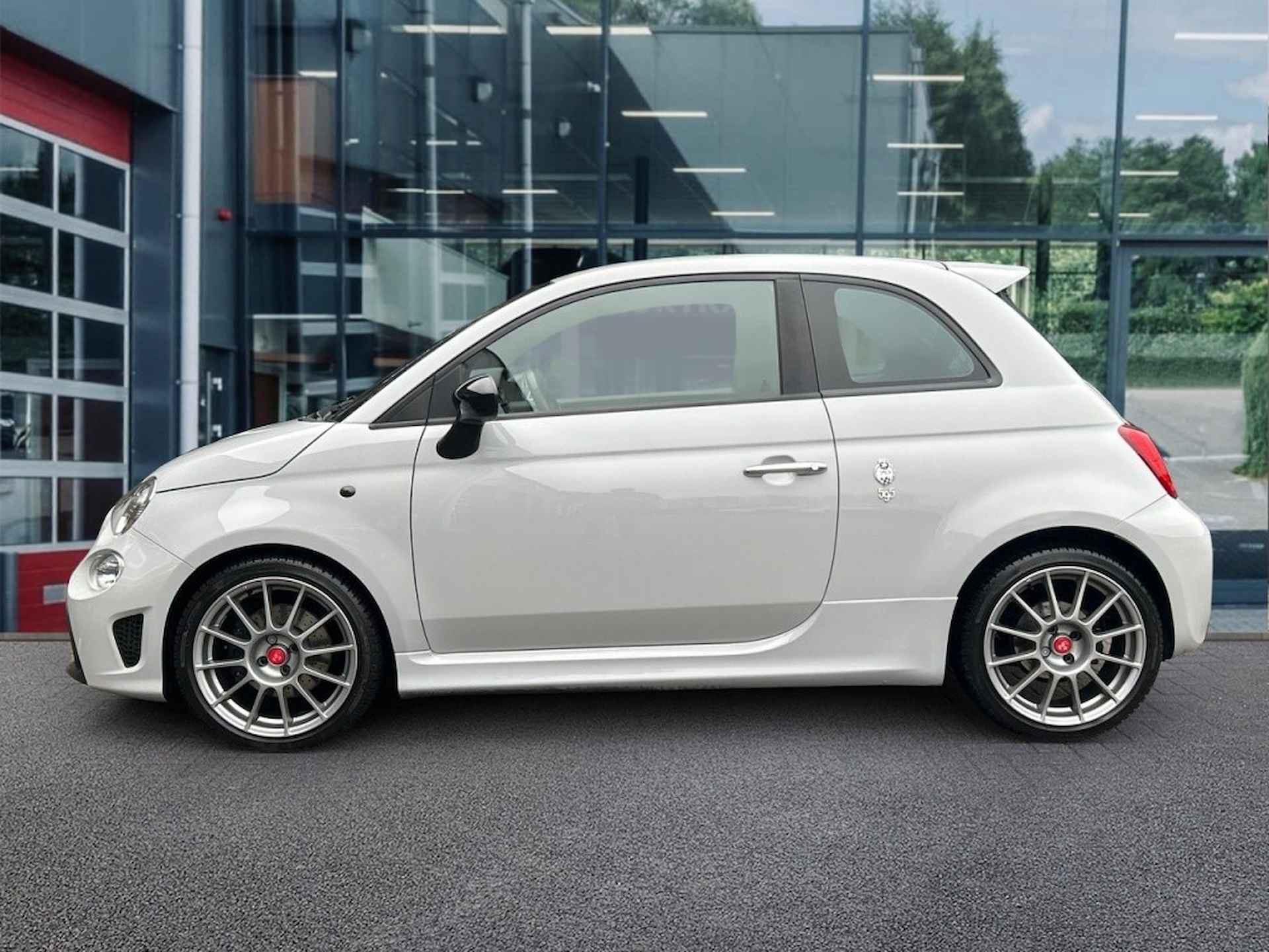 ABARTH 595 1.4 T-JET TURISMO 70 ANNIVERSARY 595 PISTA - 8/25