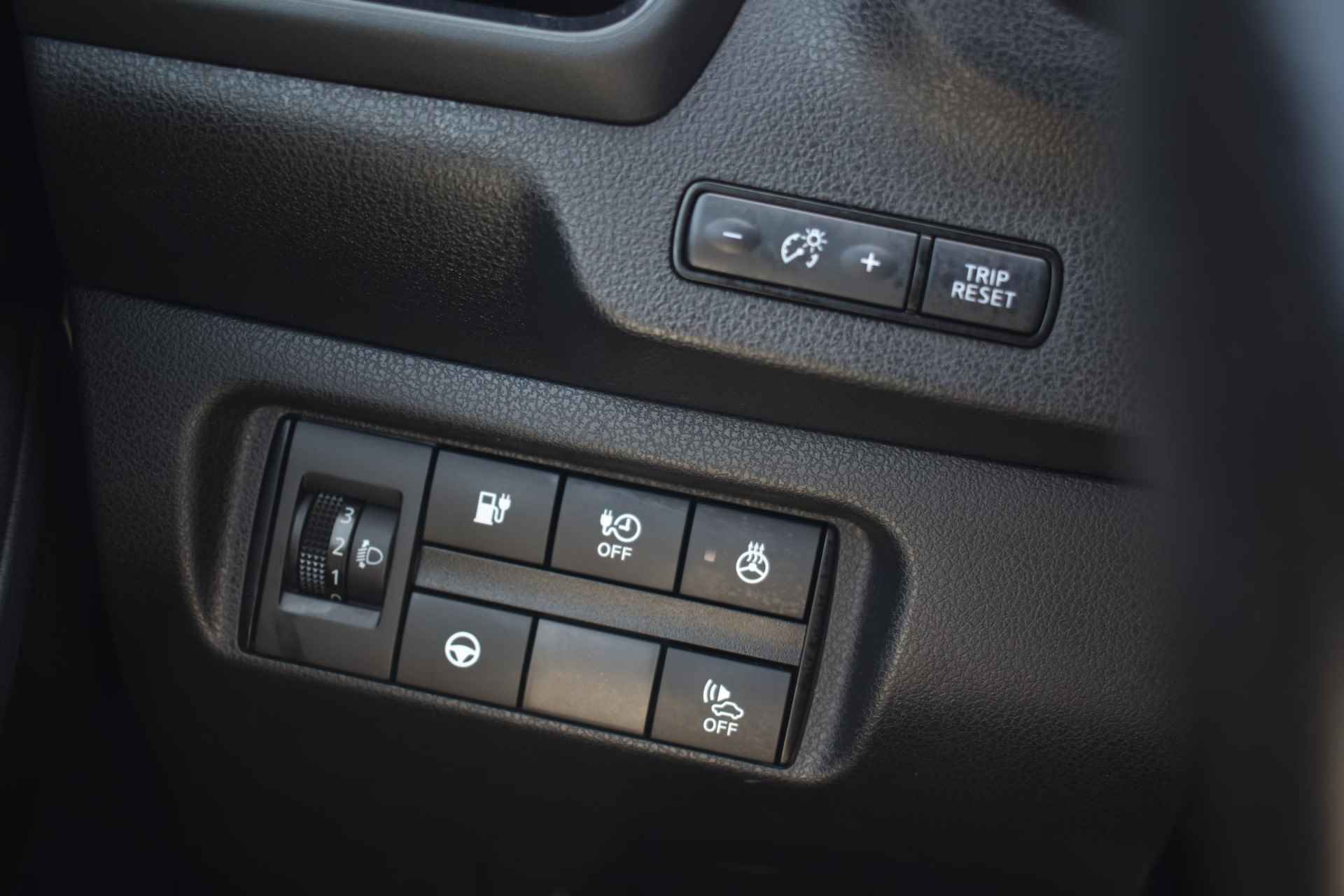 Nissan LEAF e+ Tekna 62 kWh 218pk | Warmtepomp | 360 Camera | Navigatie | Stoelverwarming | Adaptive Cruise Control | LED Koplampen | Leder | Automaat - 37/38