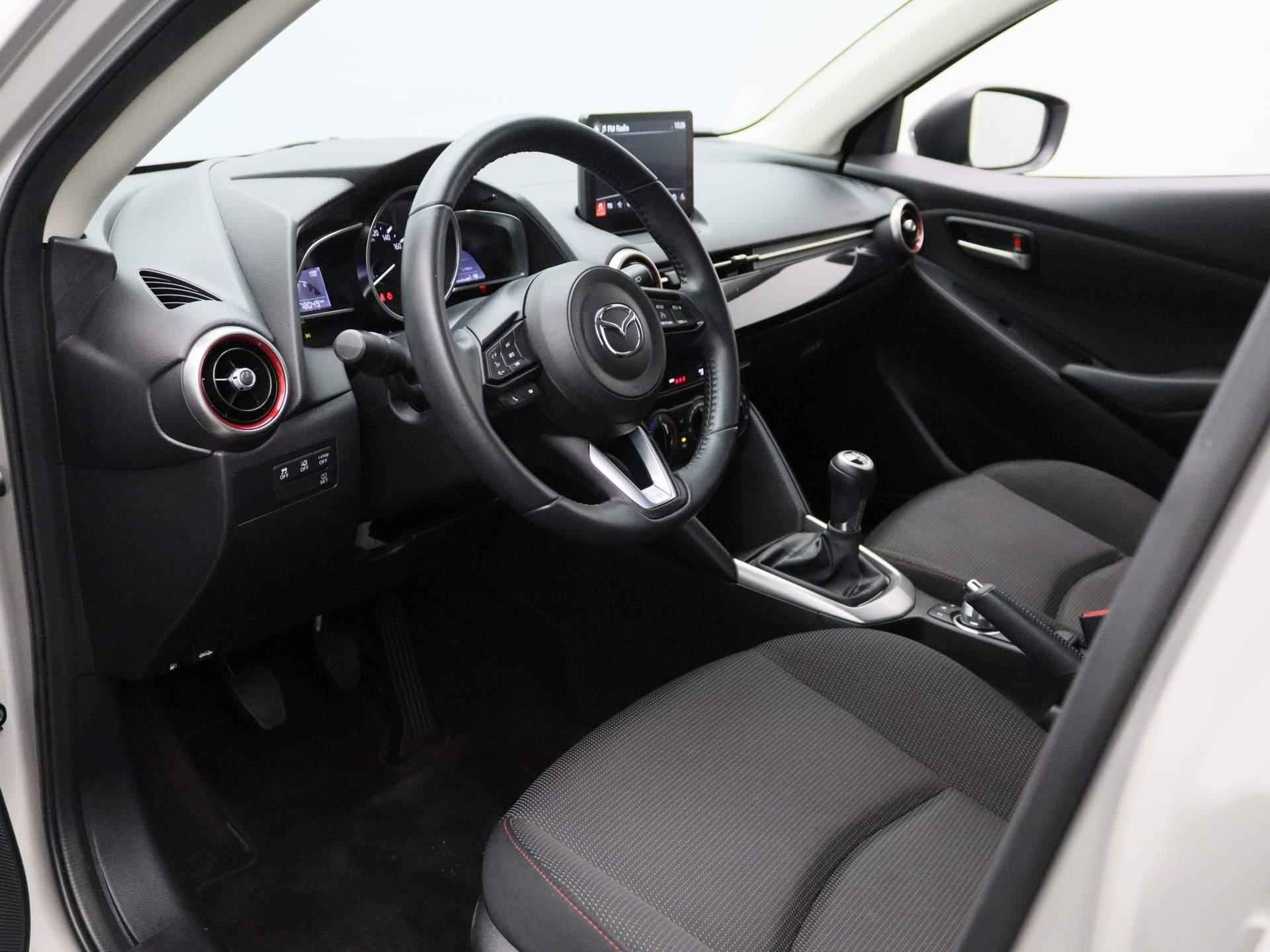 Mazda 2 1.5 Skyactiv-G Sportive | Apple Carplay / Android Auto | Camera | Cruise Control | Airco | Lichtmetaal Black Velgen | Privacyglass | - 16/39