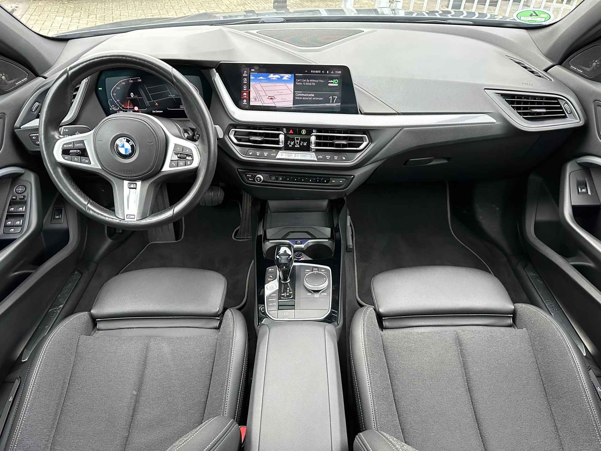 BMW 1-serie 118i Sport line aut Pano-Dak | Camera | Harman Kardon | Stoel en Stuurverw. | Elekt. Klep | - 3/34