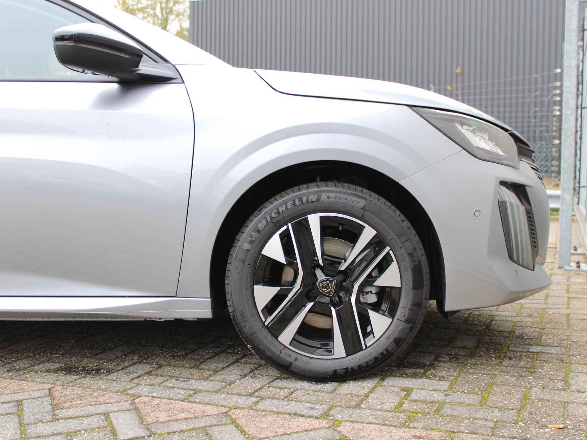 Peugeot 208 1.2 PureTech 100 Allure VOORRAAD KORTING - 8/14