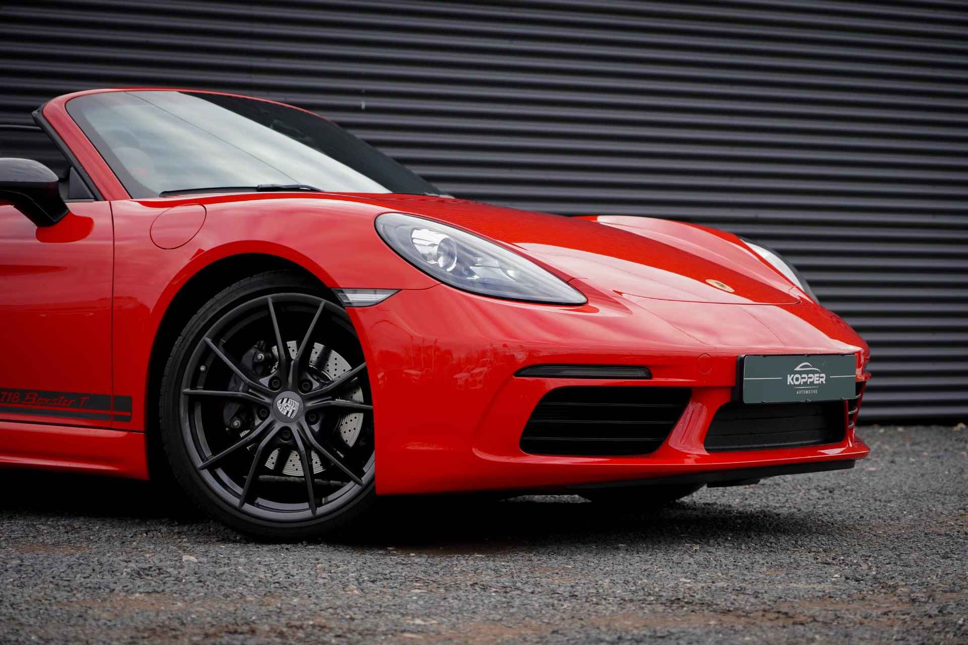 Porsche 718 Boxster 2.0 T / 20'' / Sportchrono / PDC / Navi / Stoelverwarming - 54/72