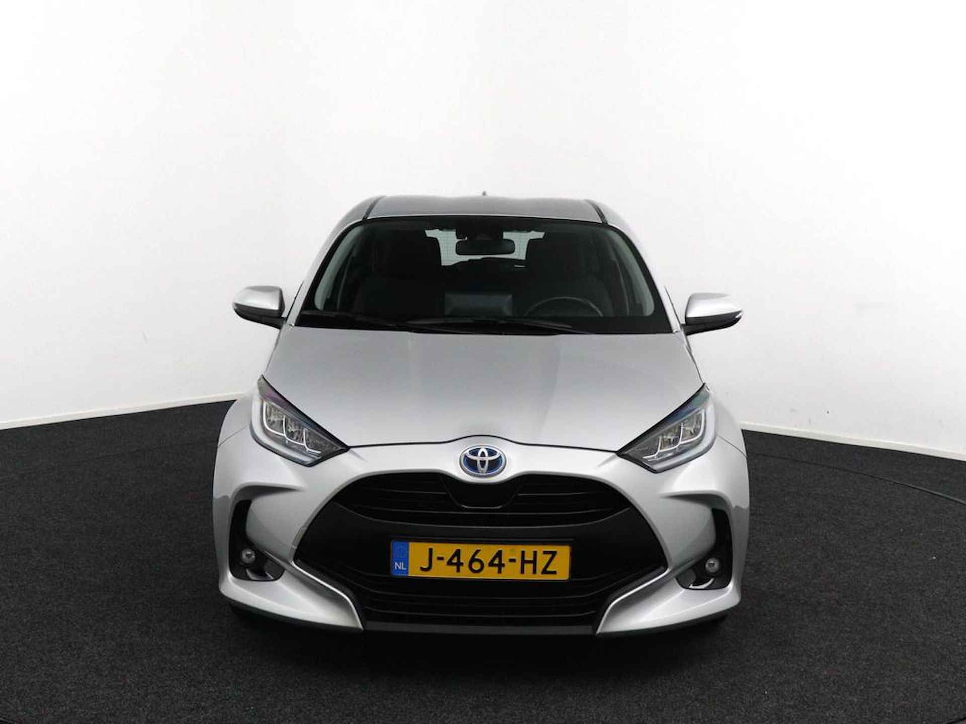 Toyota Yaris 1.5 Hybrid First Edition | Trekhaak Afneembaar | Navigatie | Led Verlichting | Keyless Entry | - 8/46