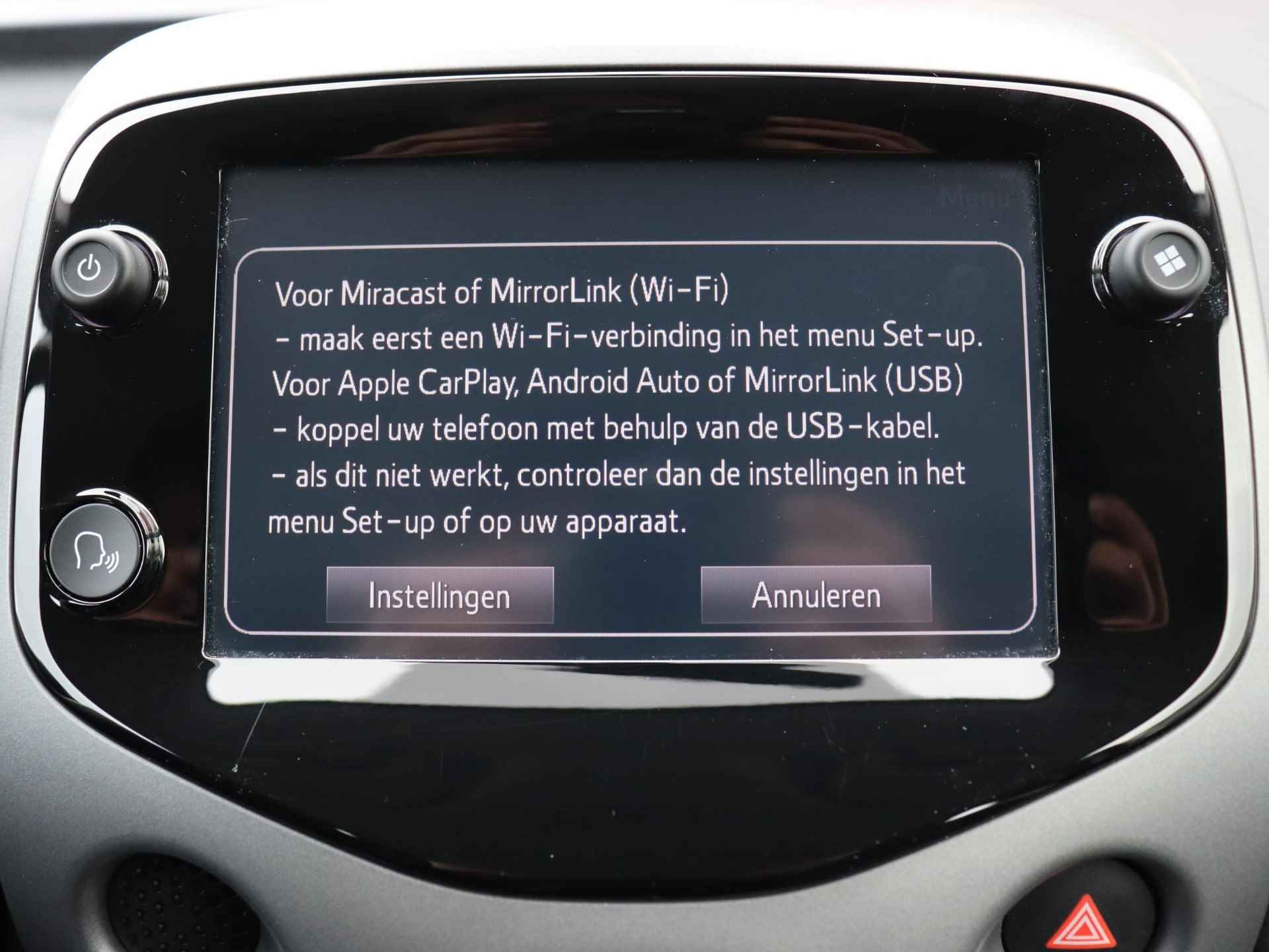 Toyota Aygo 1.0 VVT-i X-Play Automaat, Airco, Apple Carplay / Android Auto,  Bluetooth, Camera, Dealer onderhouden! - 10/33