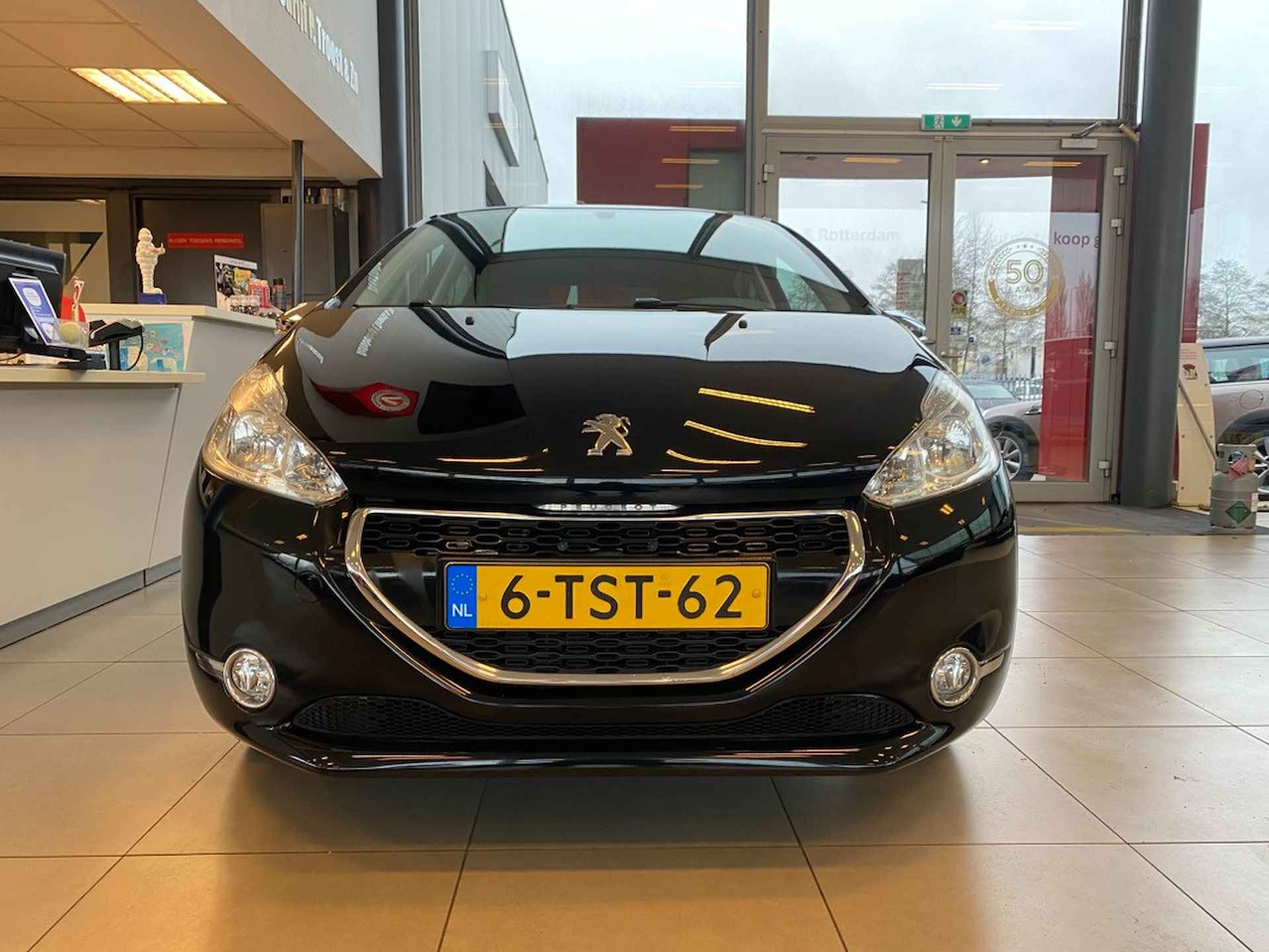 Peugeot 208 1.2 VTi Style,5 Deurs,5Zits,Navigatie,Airco,Cruisecontrol,Trekhaak,Elektrischpakket,Bluetooth,15 Inch Lmv - 3/31