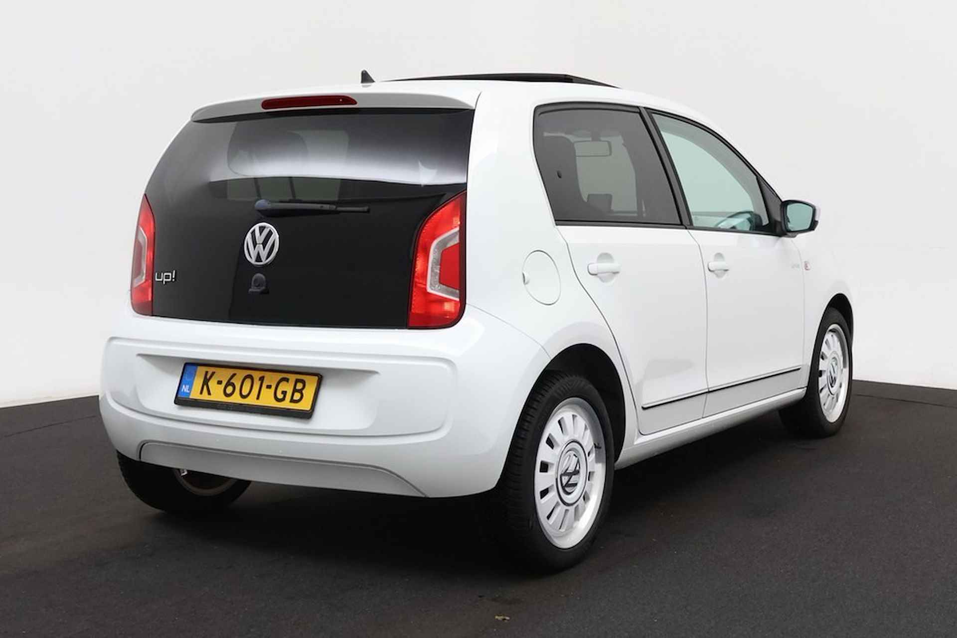 VOLKSWAGEN Up 1.0 HIGH UP! Schuifkantel dak Airco Stoelverwarming. - 2/23