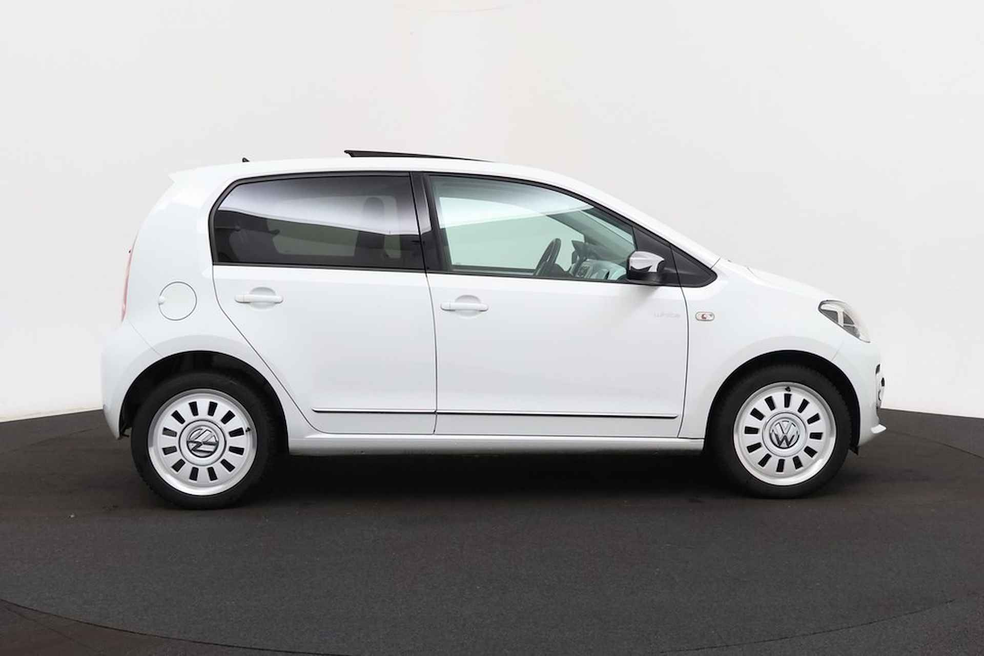 VOLKSWAGEN Up 1.0 HIGH UP! Schuifkantel dak Airco Stoelverwarming. - 11/23