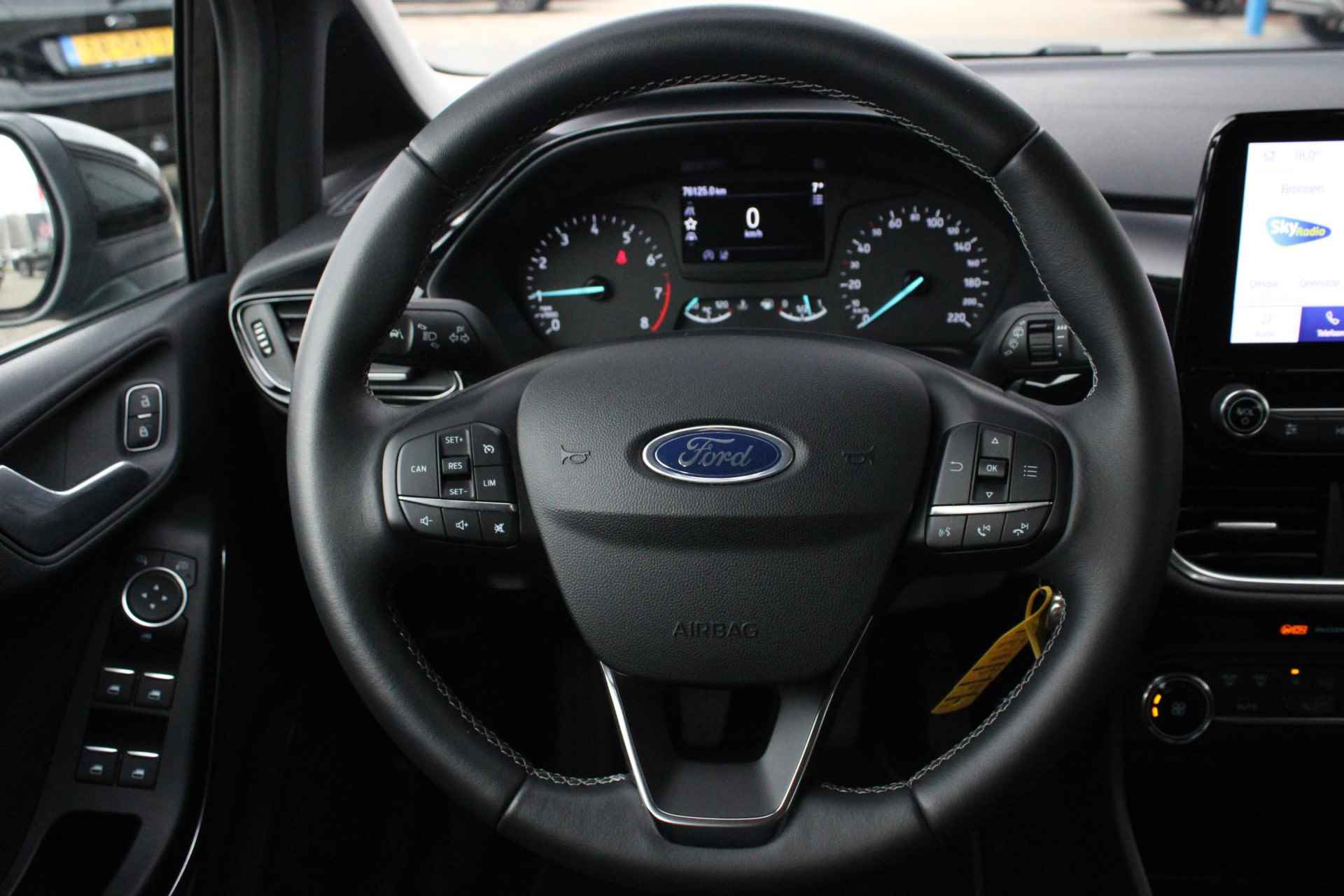 Ford Fiesta 1.0 EcoBoost Hybrid Titanium - 22/32