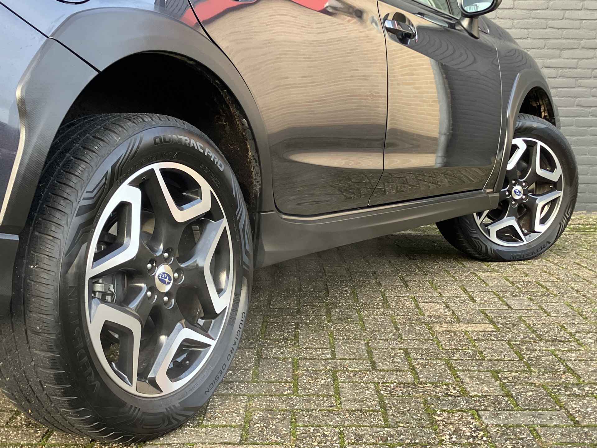 Subaru XV 2.0i Premium AWD AUT. | 1e eigenaar | dealer onderhouden | navigatie | trekhaak | eyesight | camera - 11/44