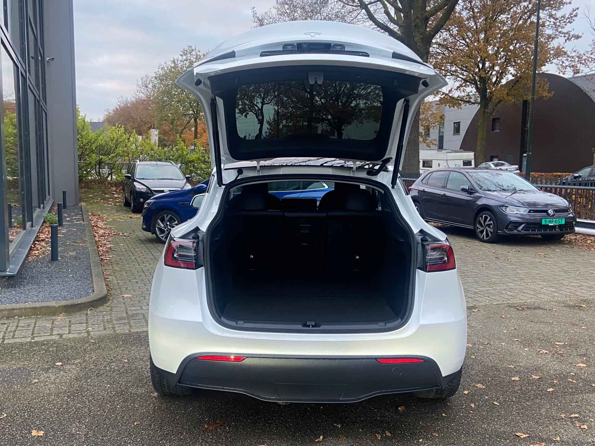 Tesla Model Y Long Range AWD 75 kWh | AUTOPILOT | LEDER | TESLA GARANTIE T/M 11-2026 - 6/27