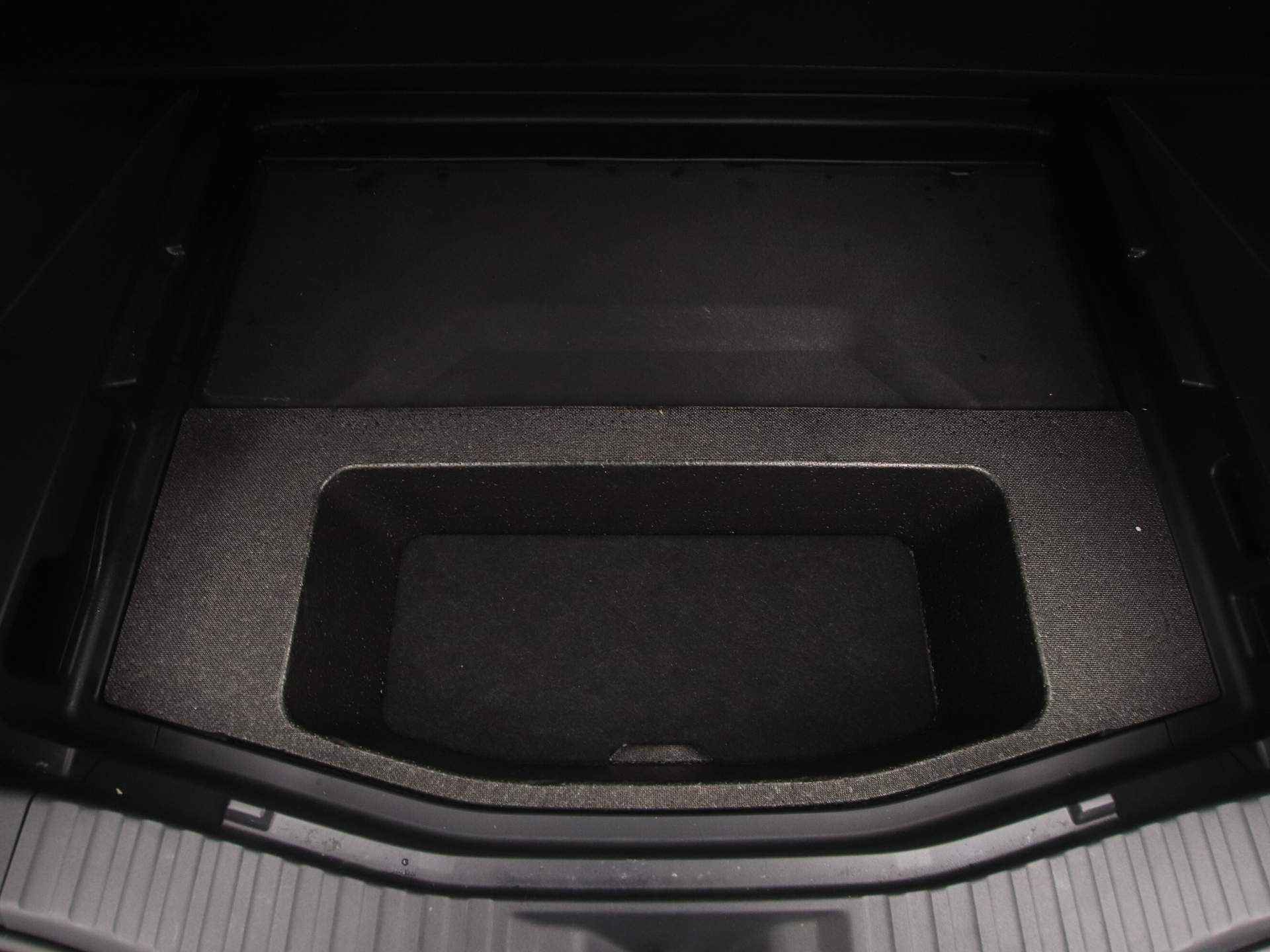 Toyota Bz4x Premium 71 kWh *Demo* | Zwart Leder Interieur | Glazen Panoramadak | - 35/47