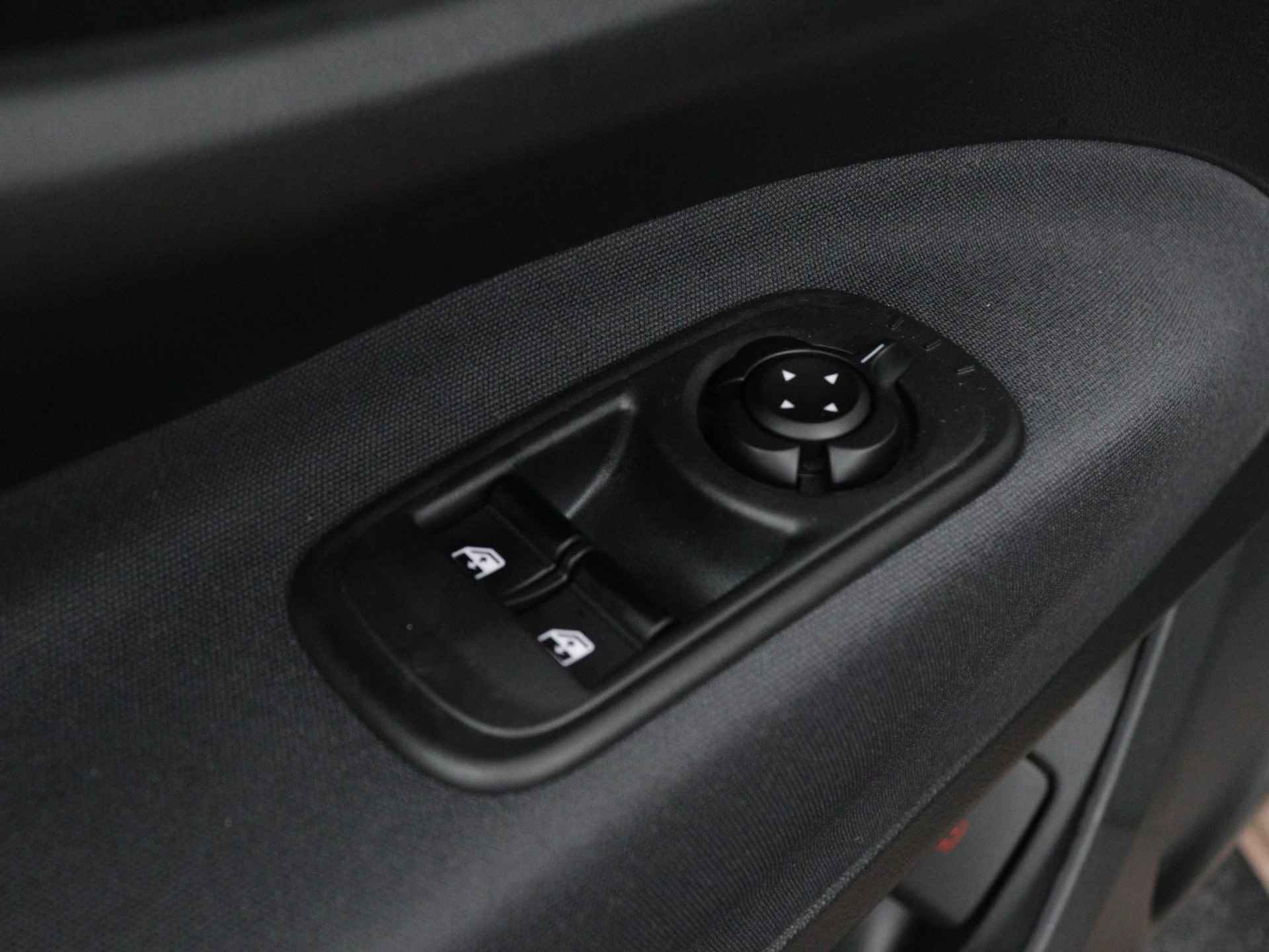 Fiat 500e Icon 42 kWh | Navigatie | Apple Carplay | Climate Control | LMV 16" - 28/58