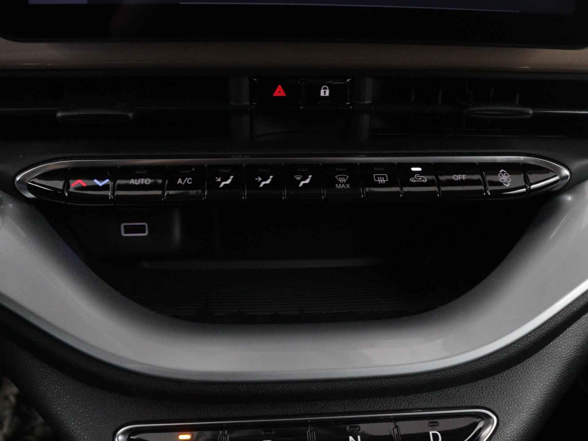 Fiat 500e Icon 42 kWh | Navigatie | Apple Carplay | Climate Control | LMV 16" - 38/58