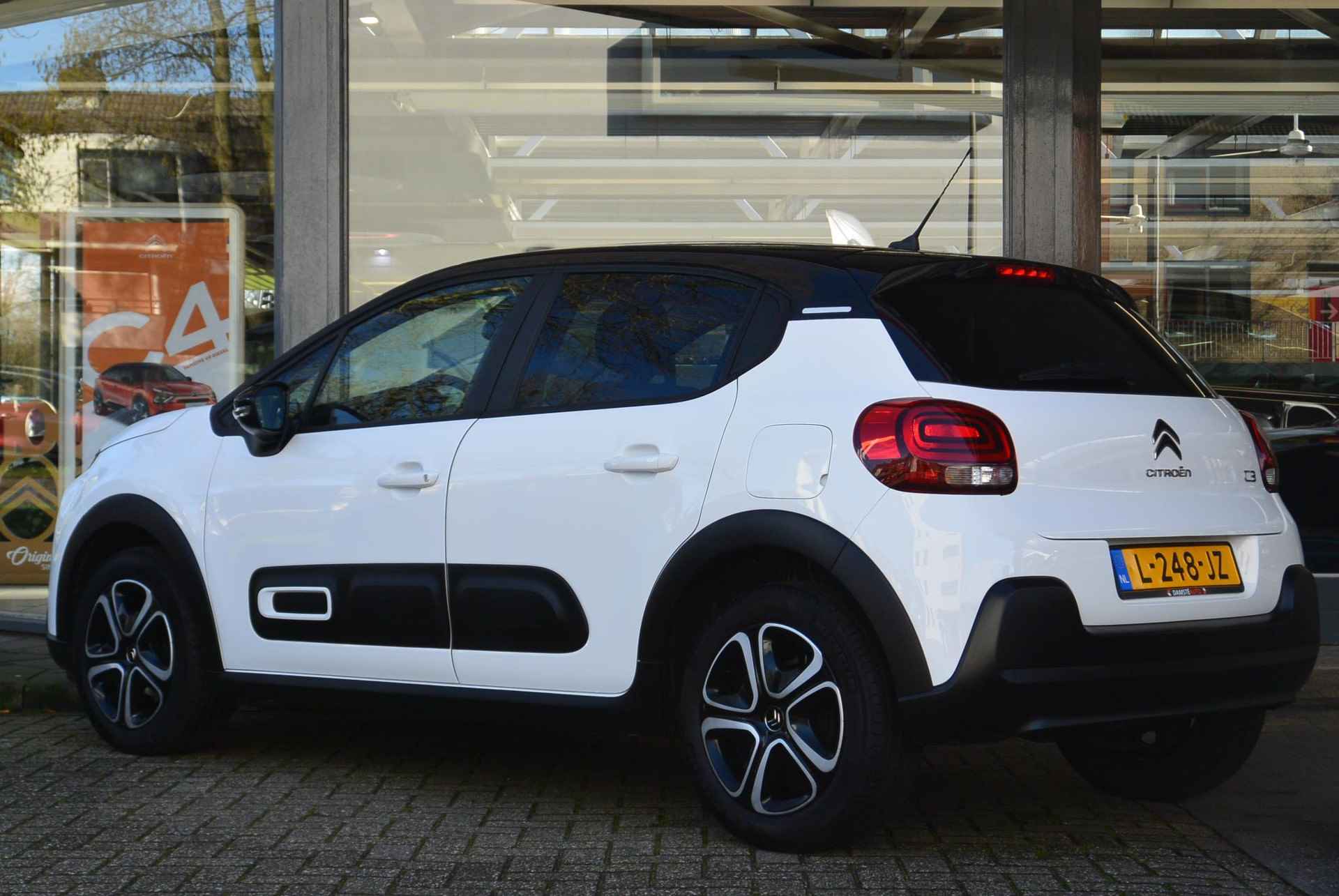 Citroën C3 PureTech 83pk Feel │ Connect Nav DAB+ │ Two Tone dak Onyx Black - 17/53