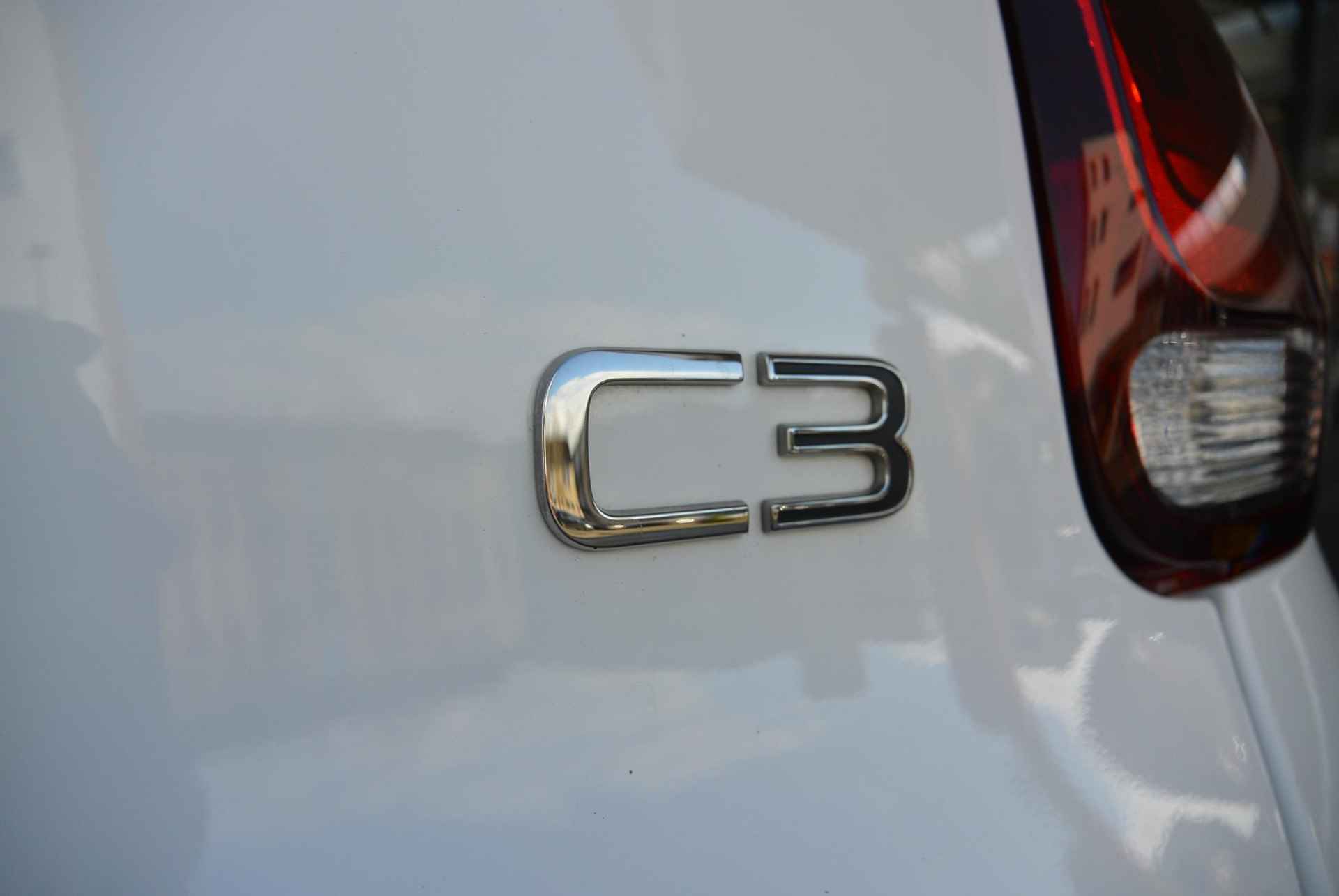 Citroën C3 PureTech 83pk Feel │ Connect Nav DAB+ │ Two Tone dak Onyx Black - 25/53