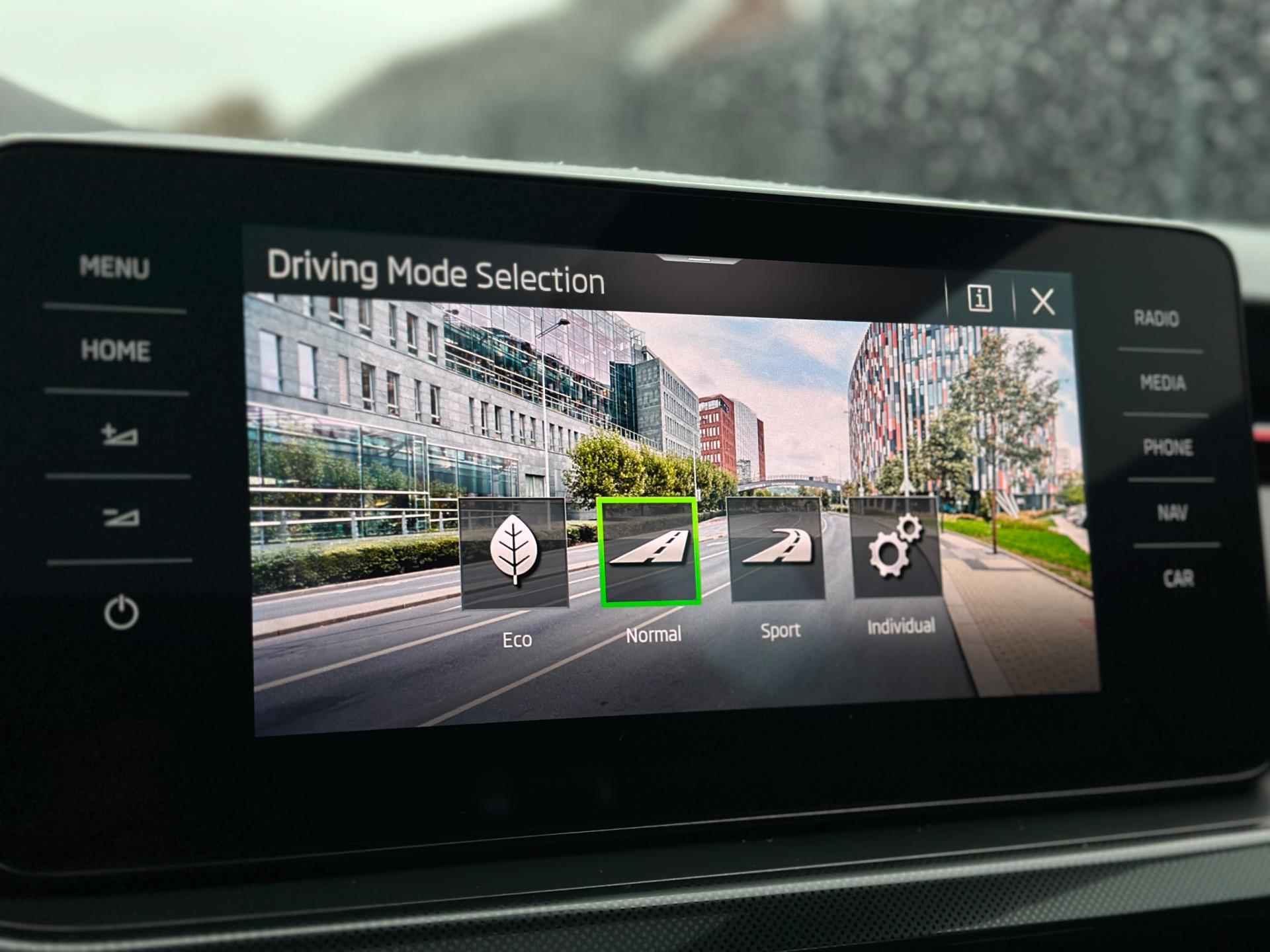 Skoda Scala 1.0 TSI Monte Carlo CarPlay Panorama - 20/36