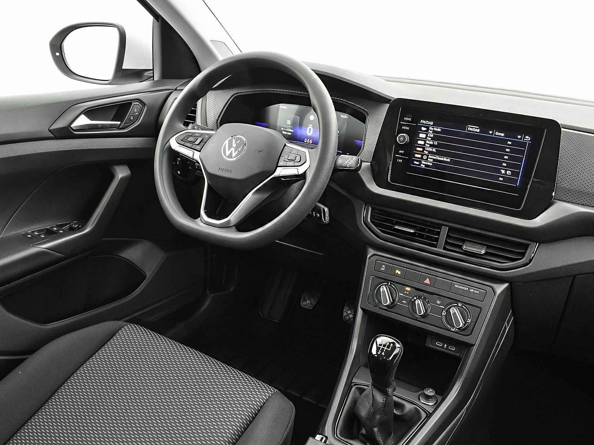 Volkswagen T-Cross 1.0 70 kW / 95 pk TSI SUV 5 versn. Hand · Apple Carplay · Parkeersensoren · Airco - 23/26