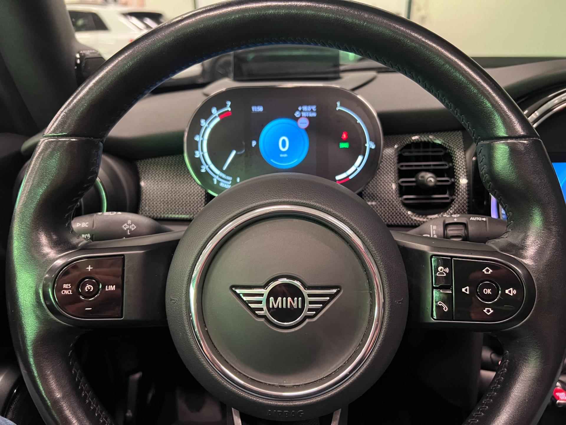 Mini Cabrio 1.5 Cooper 136PK BLACK&WHITE NAVI/H-UP/V-COCKPIT/H-KARDON/CARPLAY/// - 21/51