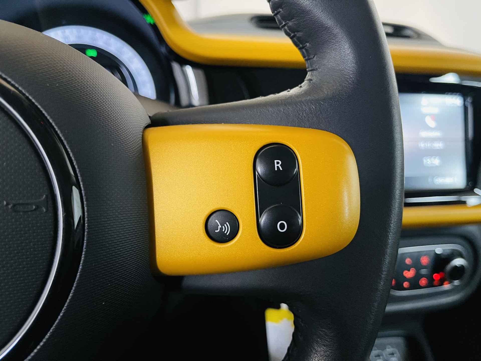 Renault Twingo Z.E. R80 Collection Automaat Airco apple carplay android auto zeer mooie auto dealer onderhouden €2000 SUBSIDIE NOG KORT GELDIG - 9/19