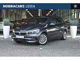 BMW 2 Serie Active Tourer 225xe High Executive Luxury Line Automaat / Panoramadak / Sportstoelen / Stoelverwarming / Achteruitrijcamera / Adaptieve LED / Park Assistant / Head-Up / Harman Kardon