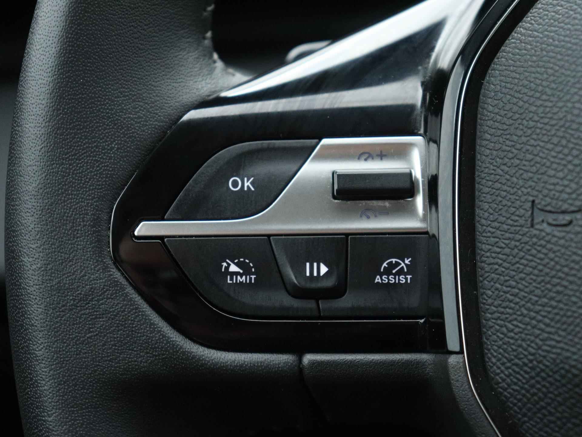Peugeot 308 SW Active Pack Business 130pk Automaat   | Navigatie | Trekhaak | Voorstoelen Verwarmd | Voorruit Verwarmd | Licht Metalen Velgen 16" - 26/39