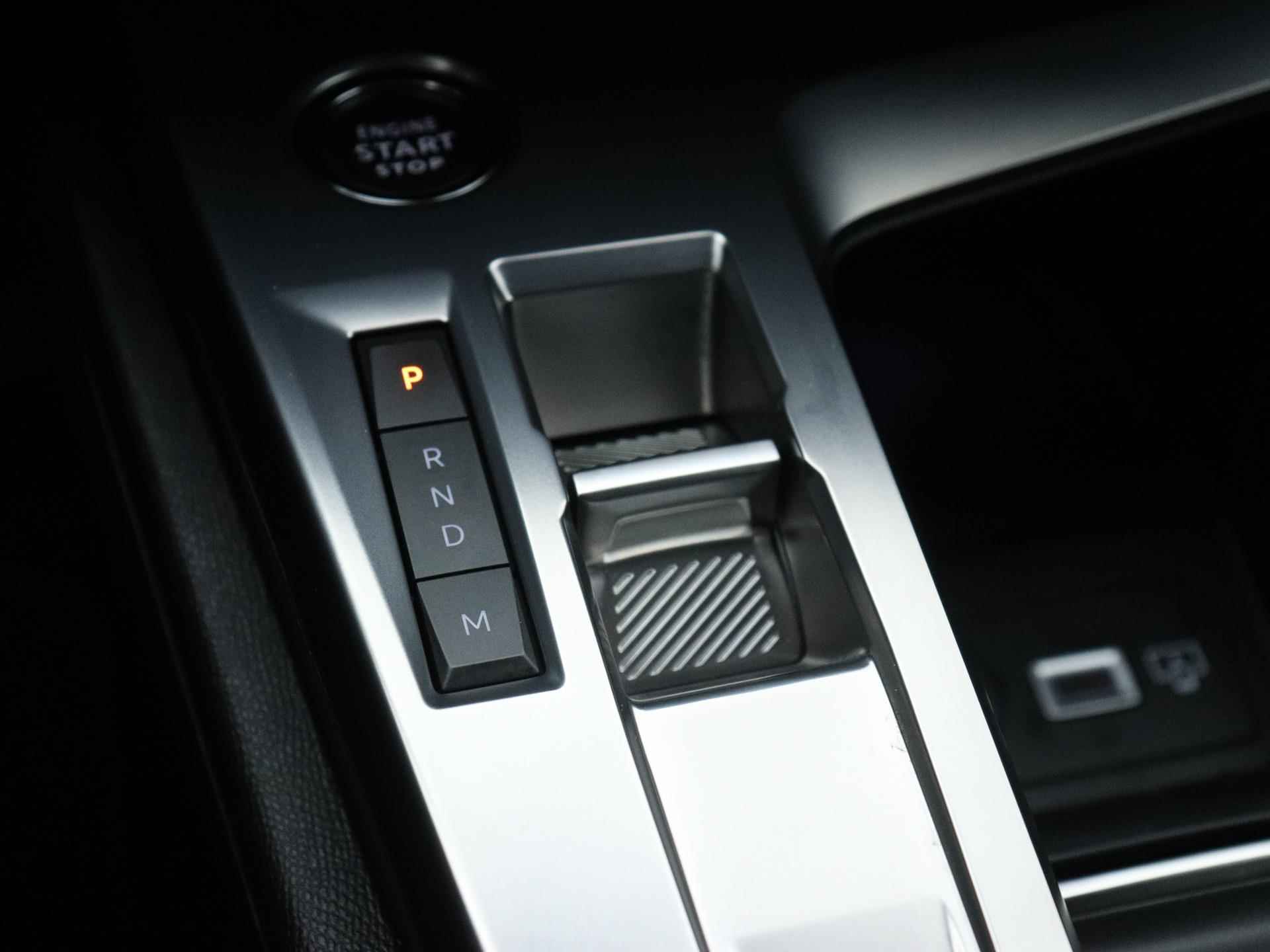 Peugeot 308 SW Active Pack Business 130pk Automaat   | Navigatie | Trekhaak | Voorstoelen Verwarmd | Voorruit Verwarmd | Licht Metalen Velgen 16" - 36/39