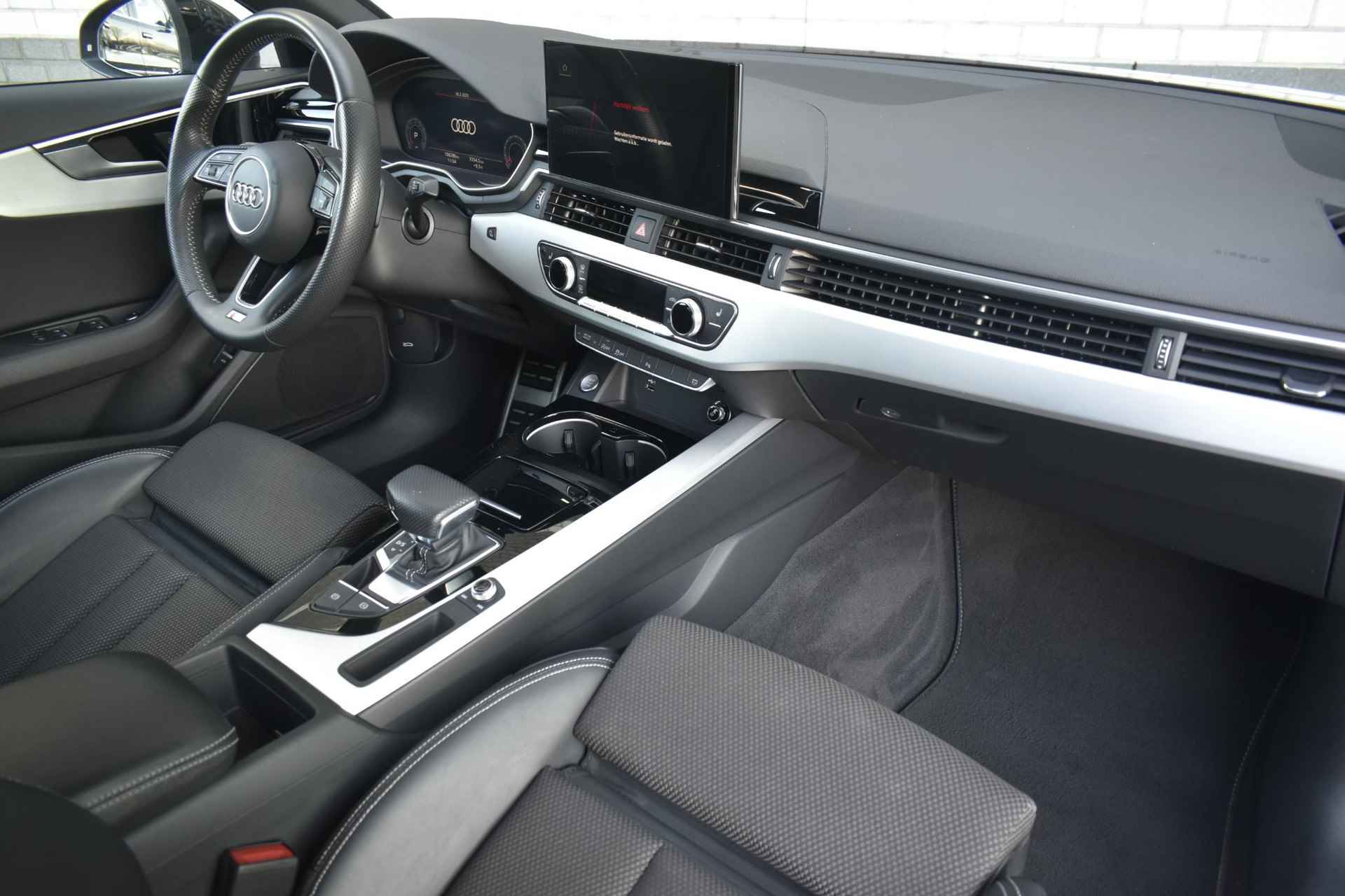 Audi A4 Limousine 35 TFSI Launch edition Sport / S-Line / Camera / Matrix / Stoelverwarming / Virtual / Audi Sound - 7/47