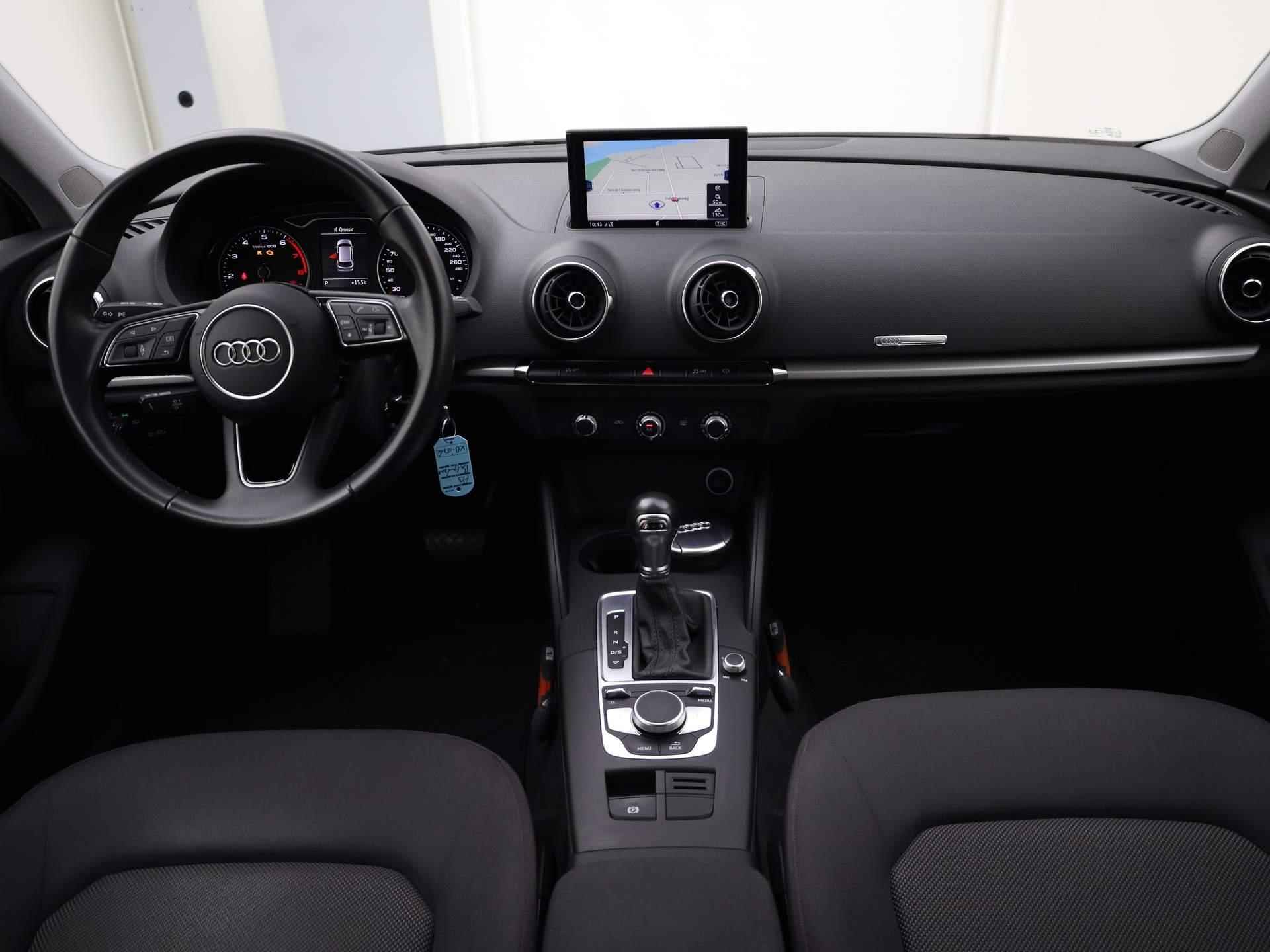 Audi A3 Sportback 30 TFSI/116PK Pro Line Navigatie · Parkeersensoren · Xenon - 5/37