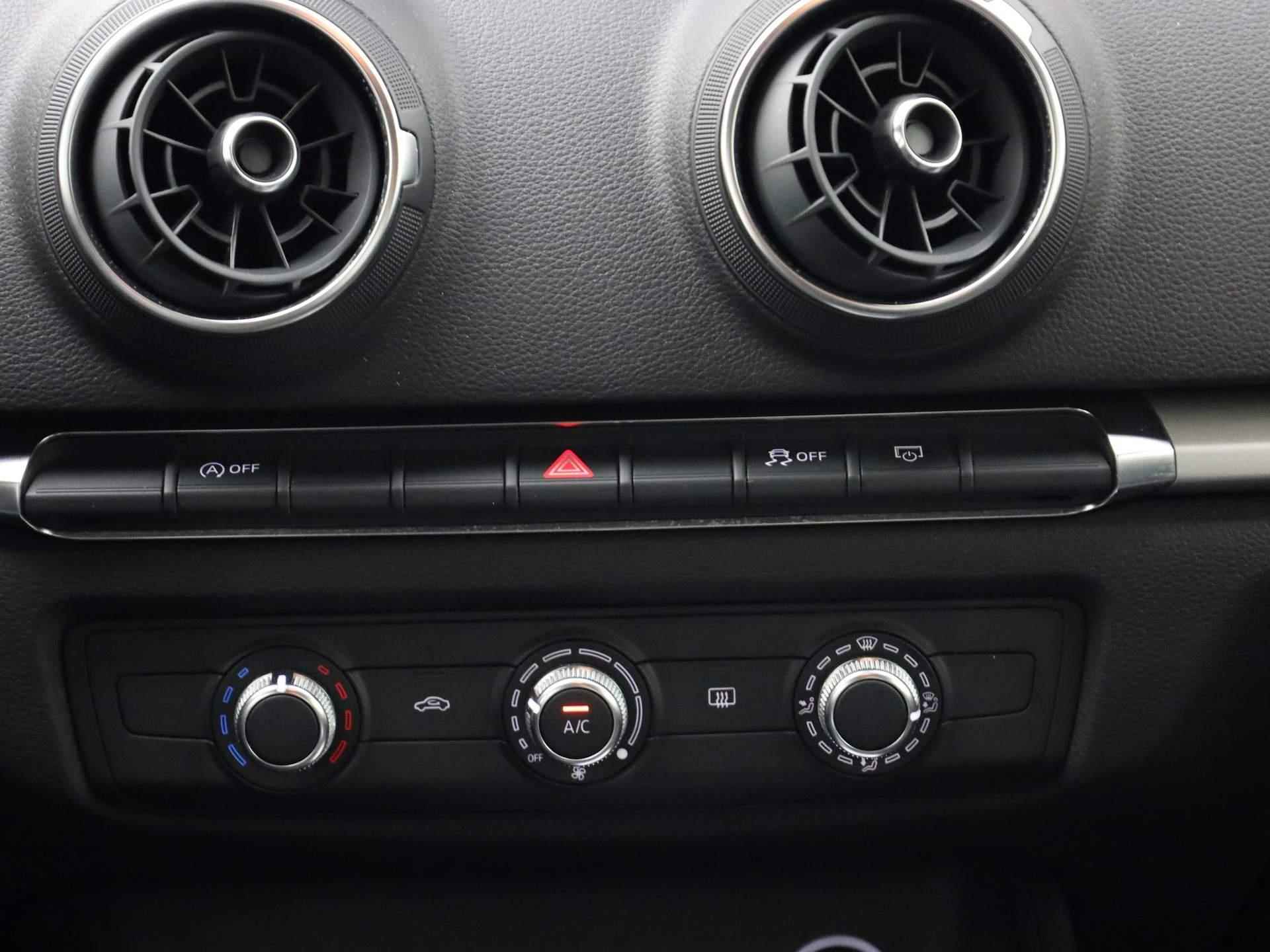 Audi A3 Sportback 30 TFSI/116PK Pro Line Navigatie · Parkeersensoren · Xenon - 23/37