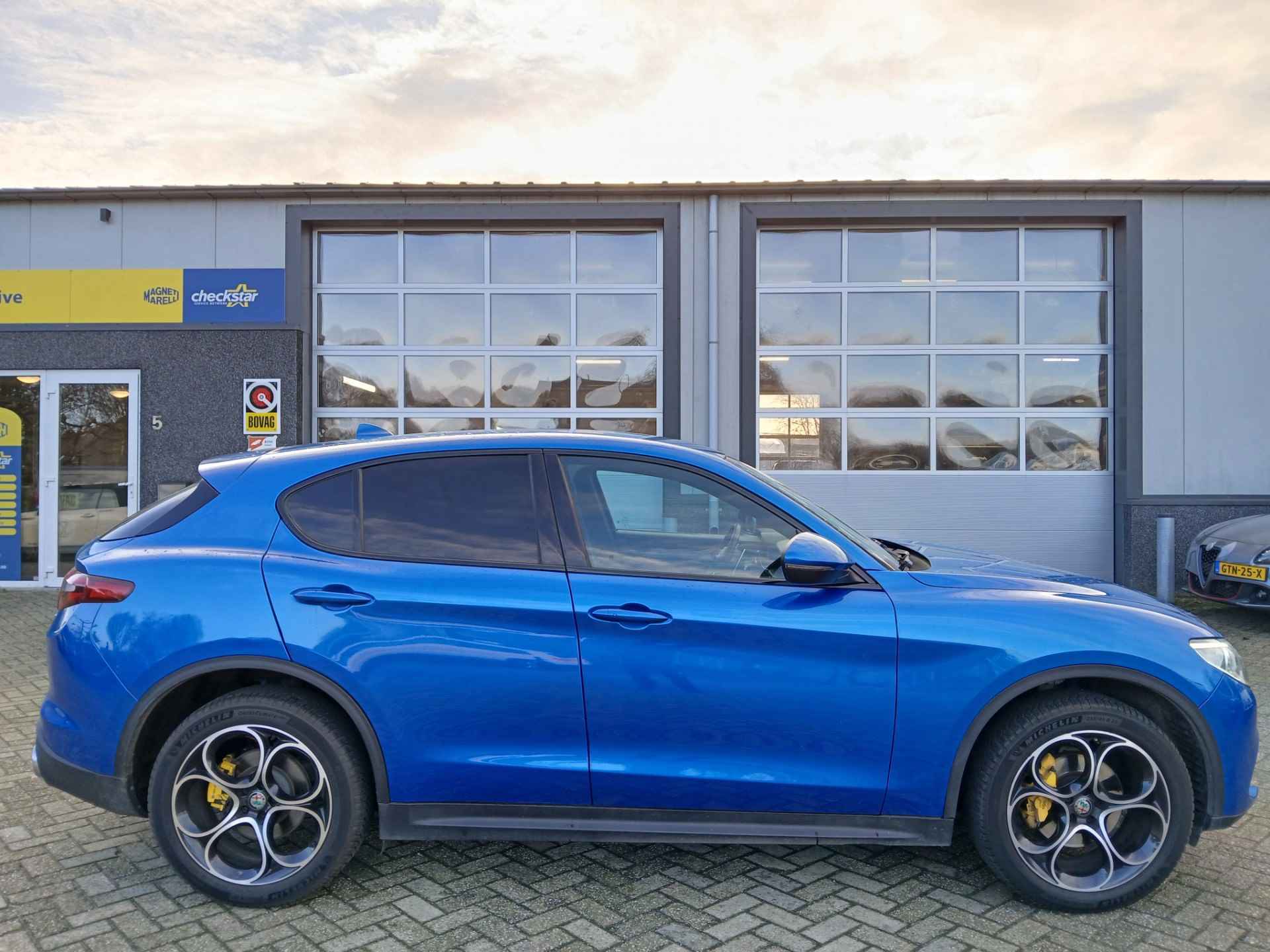 Alfa Romeo STELVIO 2.0 T AWD Lusso - Leder - 280pk - 5/22