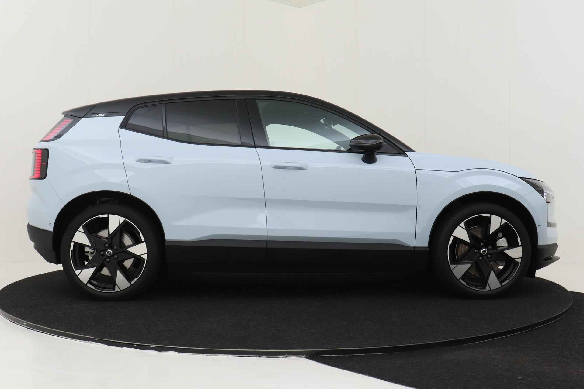 Volvo EX30 TWIN MOTOR PERFORMANCE ULTRA 69 kWh -20"|GETINT.GLAS|CLIMATE|HK-AUDIO - 13/69