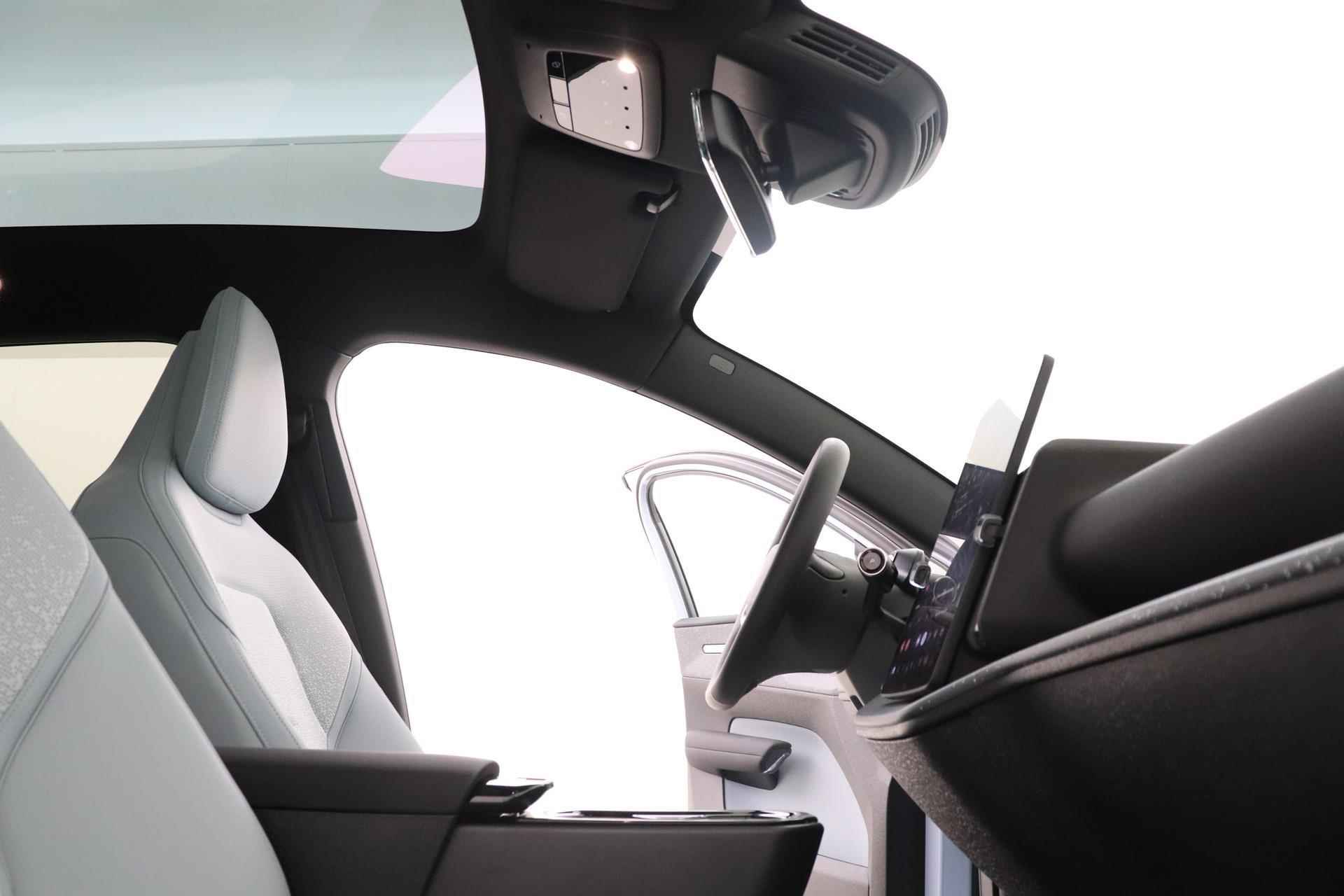 Volvo EX30 TWIN MOTOR PERFORMANCE ULTRA 69 kWh -20"|GETINT.GLAS|CLIMATE|HK-AUDIO - 63/69