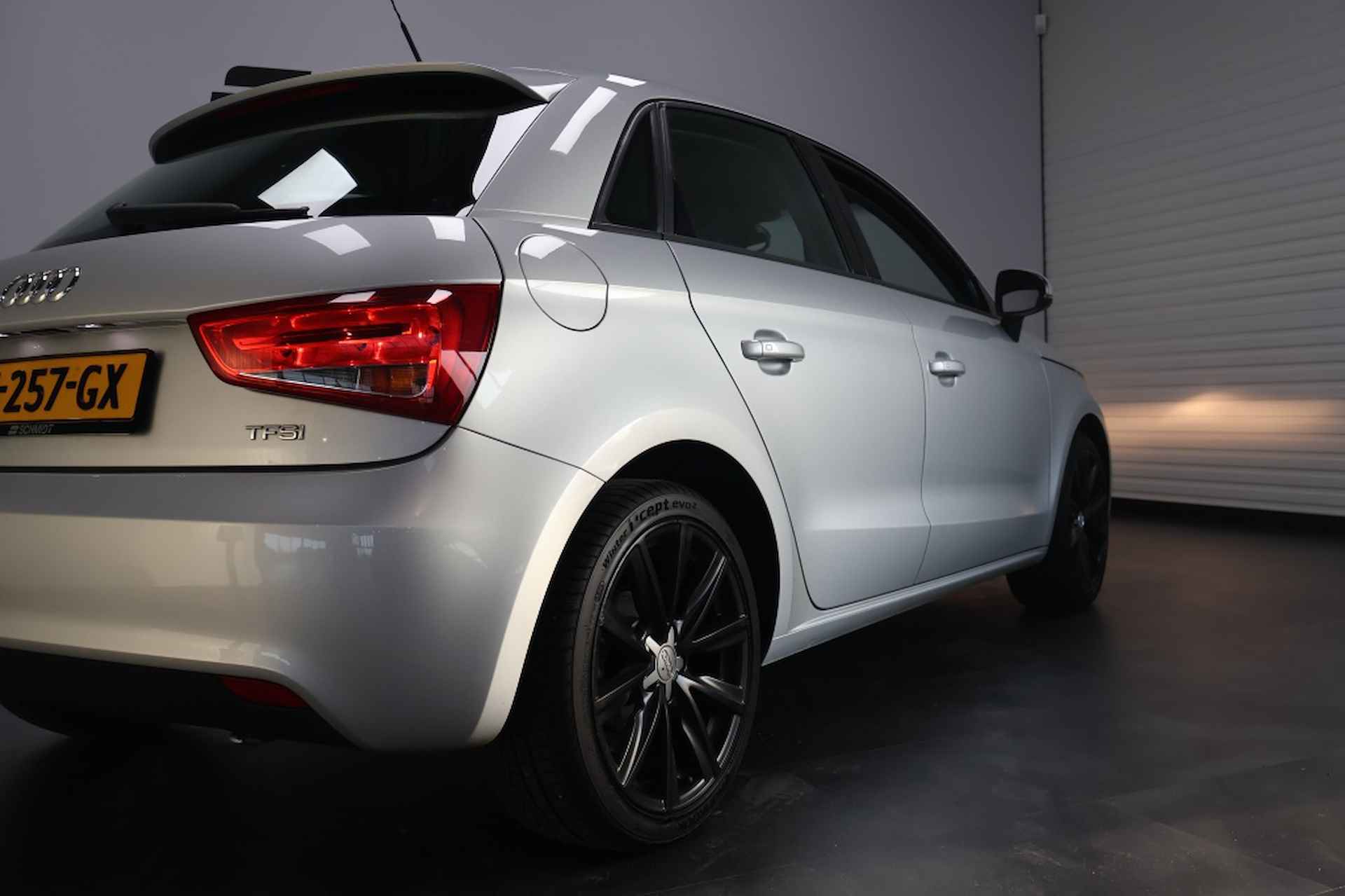 Audi A1 Sportback 1.2 TFSI Attraction - 22/23