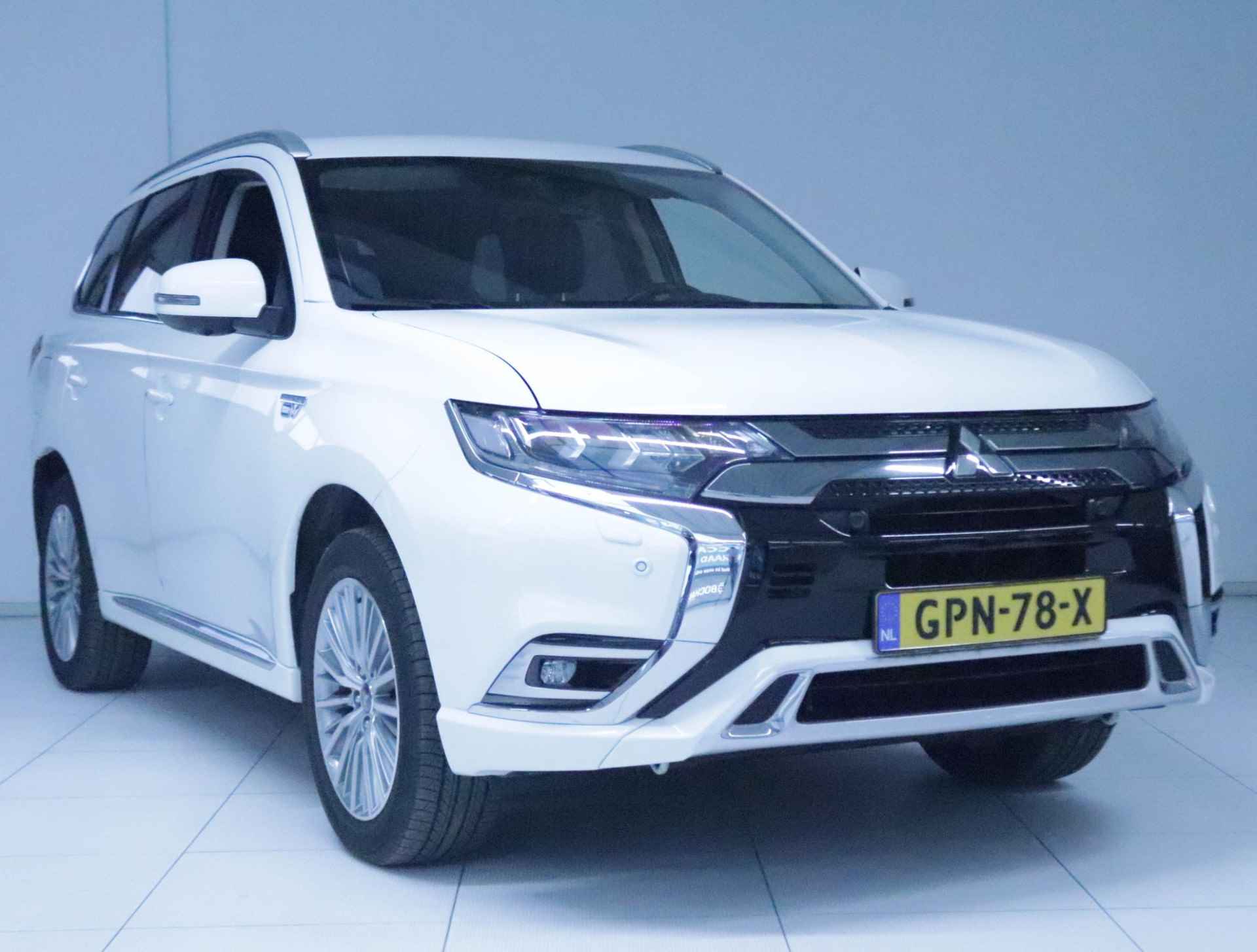 Mitsubishi Outlander 2.4 PHEV Intense Clima/Navi/Camera - 11/29